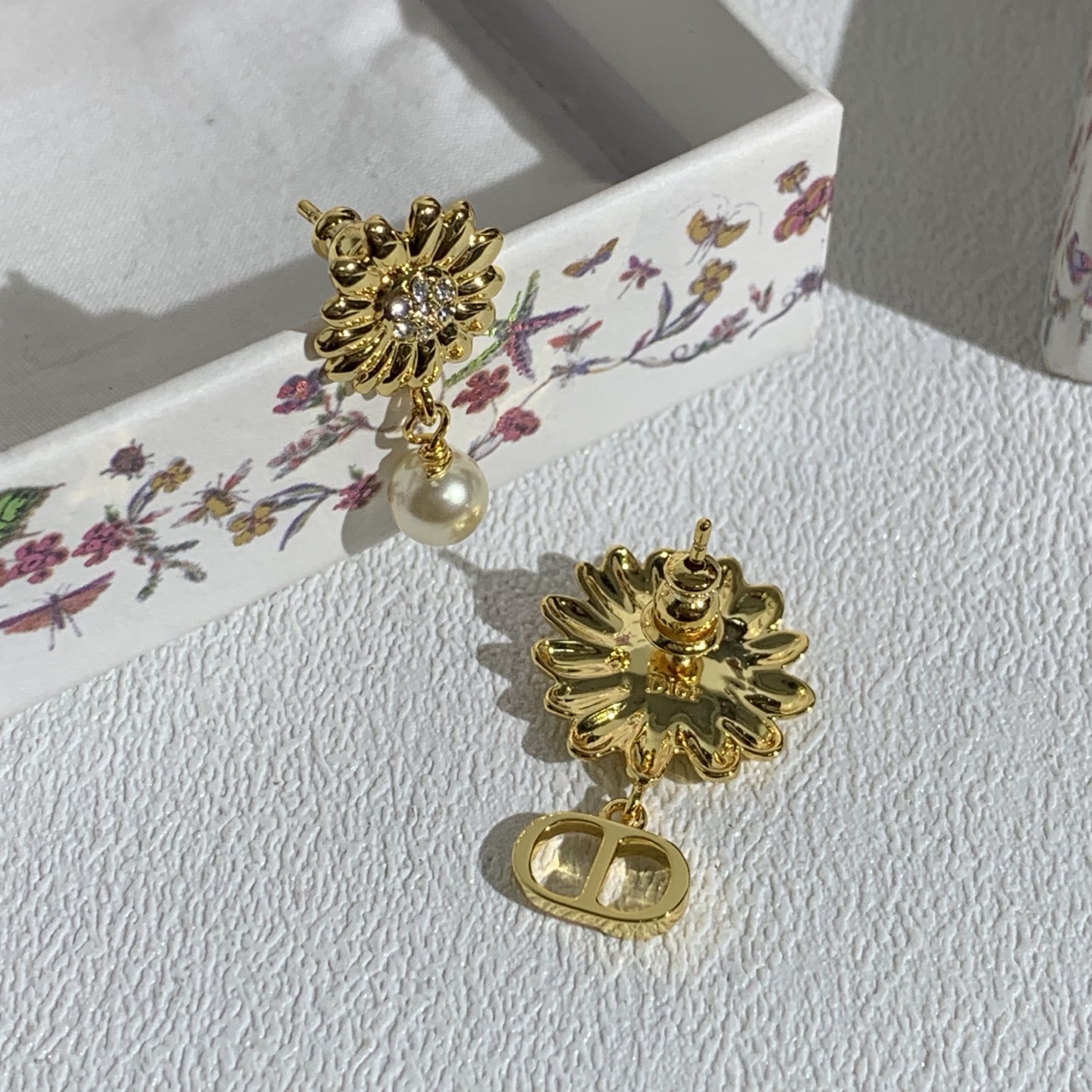 디올 26SS 귀걸이 134734 Dior Earrings 썸네일 이미지