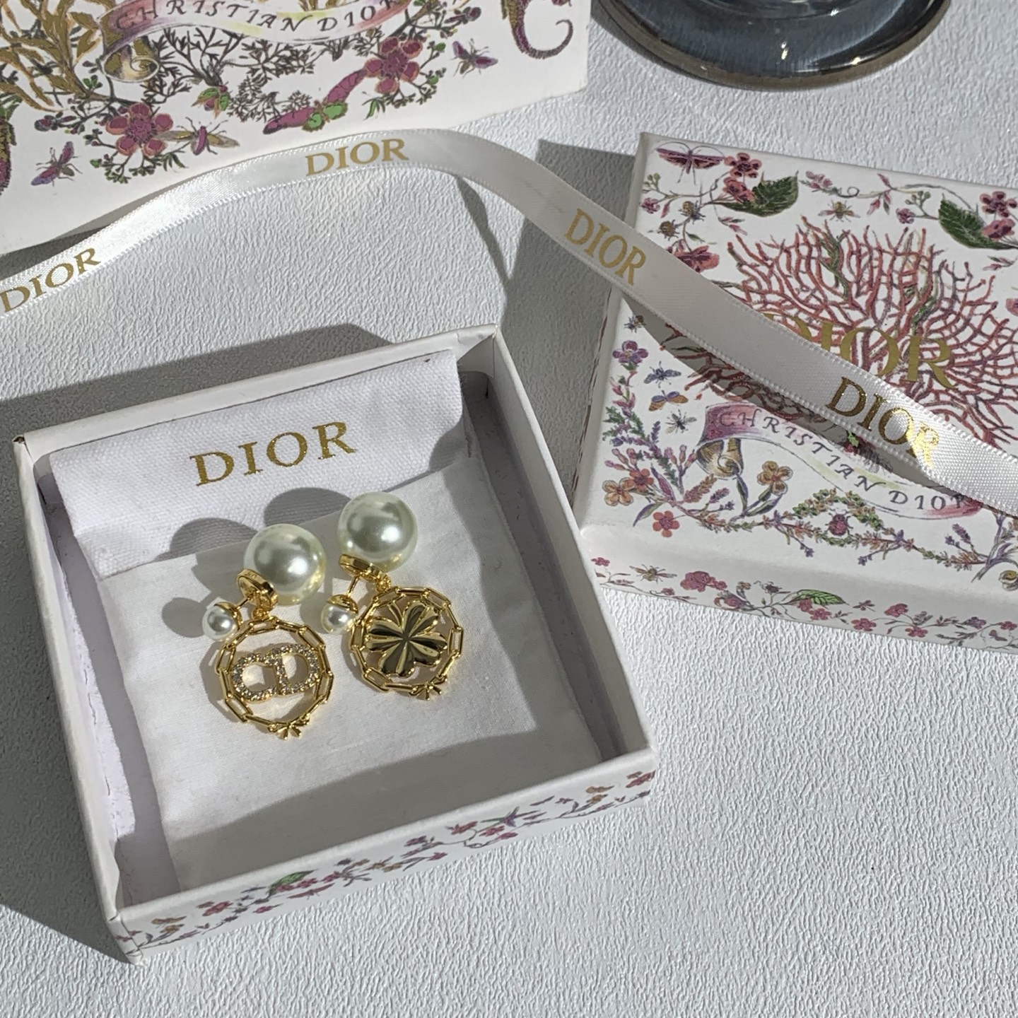 디올 26SS 귀걸이 134732 Dior Earrings 썸네일 이미지