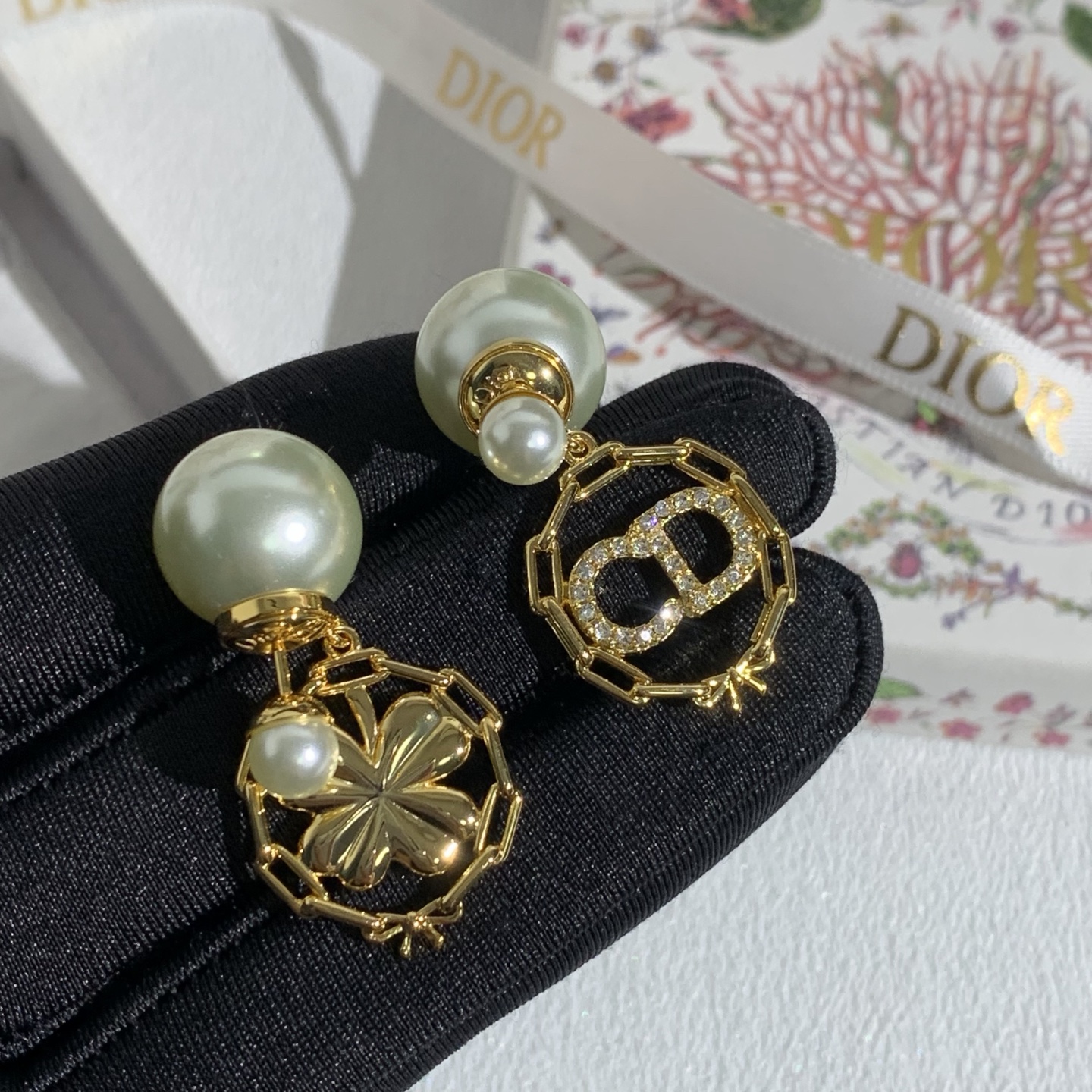 디올 26SS 귀걸이 134732 Dior Earrings 썸네일 이미지