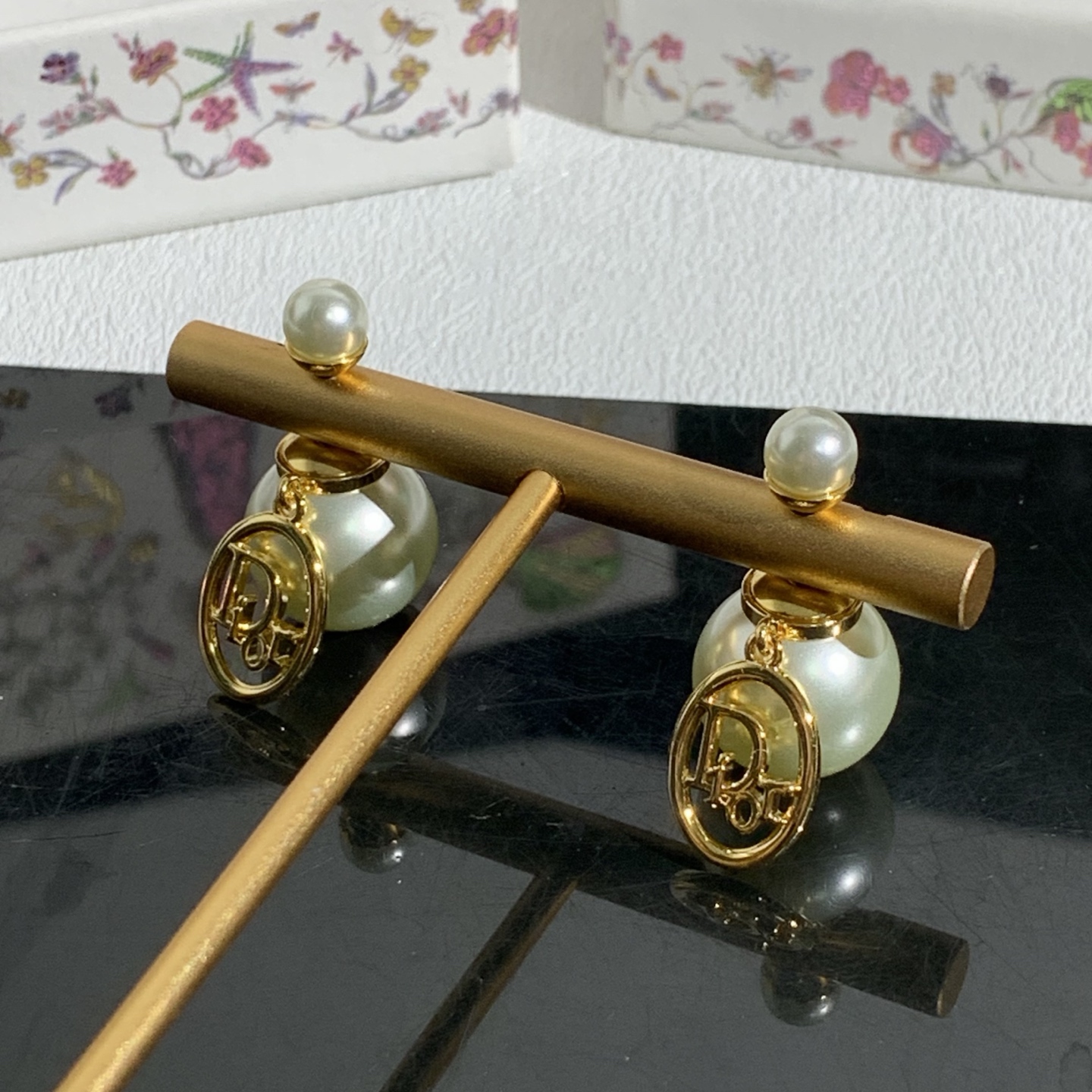 디올 26SS 귀걸이 134731 Dior Earrings 썸네일 이미지