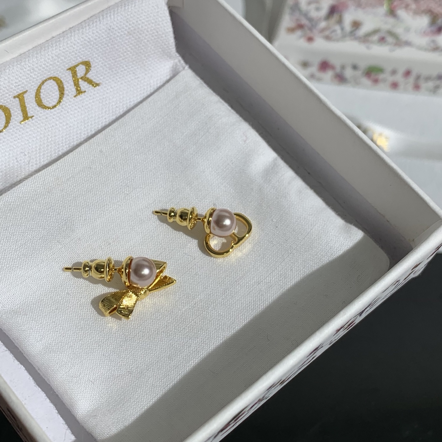 디올 26SS 귀걸이 134730 Dior Earrings 썸네일 이미지