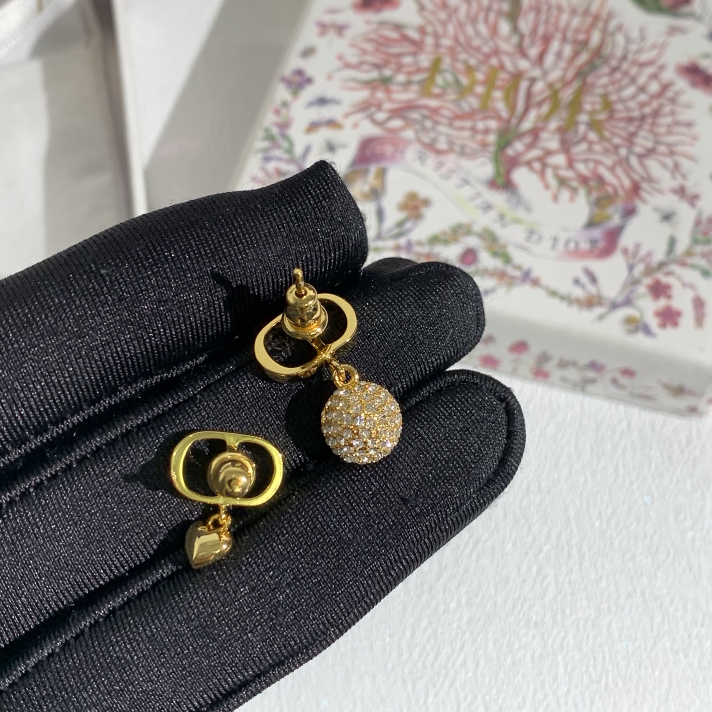 디올 26SS 귀걸이 134729 Dior Earrings 썸네일 이미지