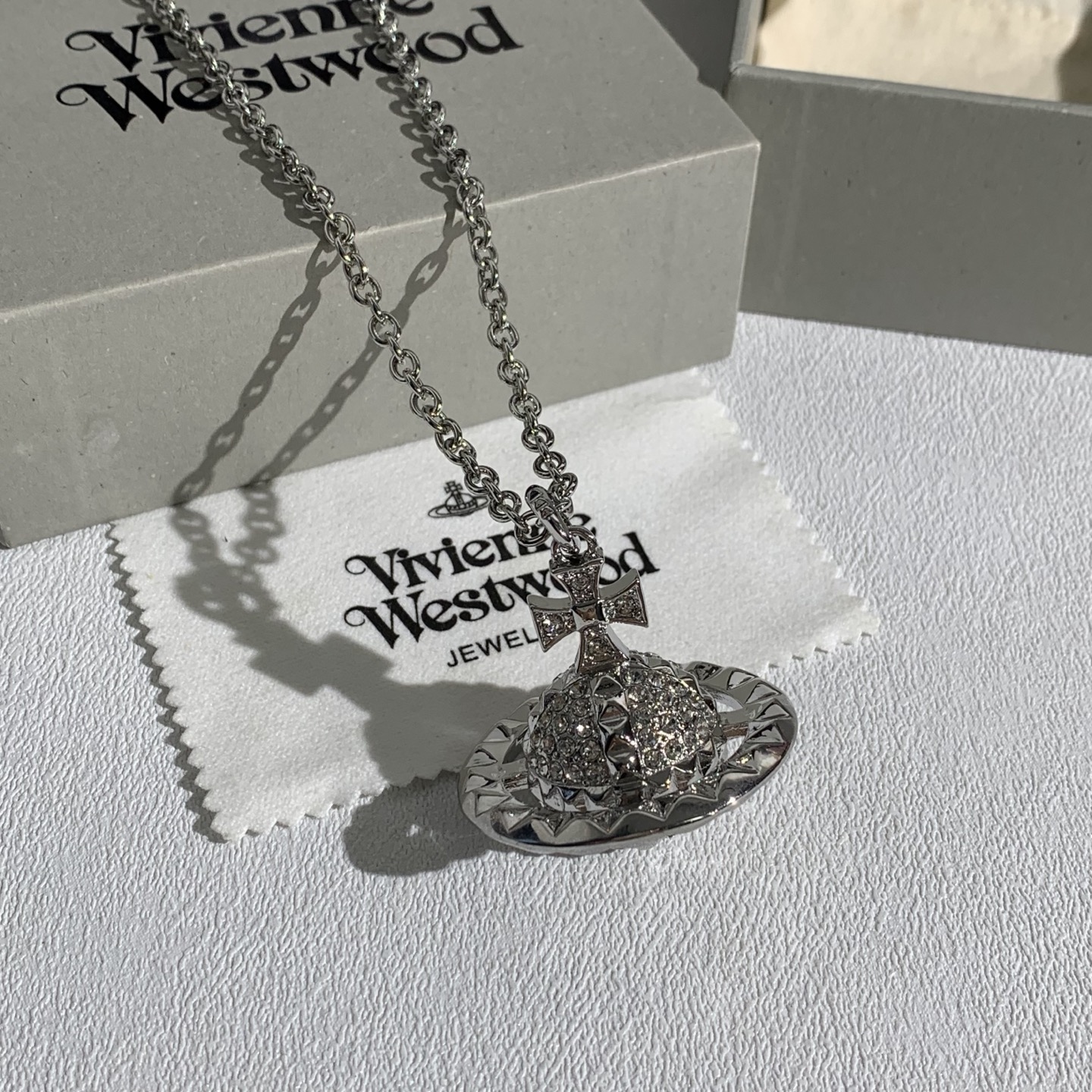 비비안웨스트우드 목걸이 130882 Vivienne Westwood Necklace 썸네일 이미지
