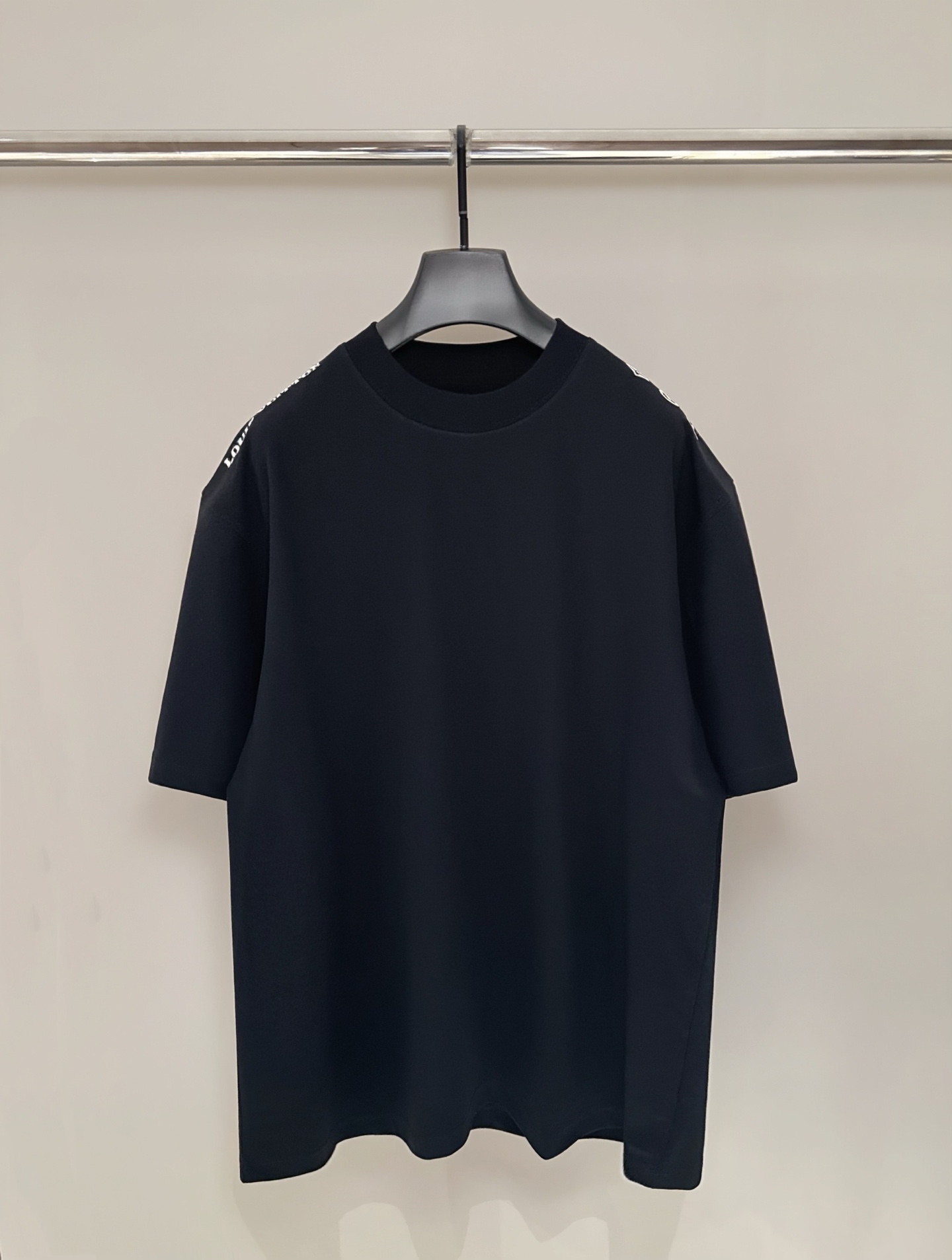 P90 【高品实拍】Nueva camiseta de manga corta bordada en stock. La tela utiliza algodón 100% puro de 300g de doble hilo y dob…