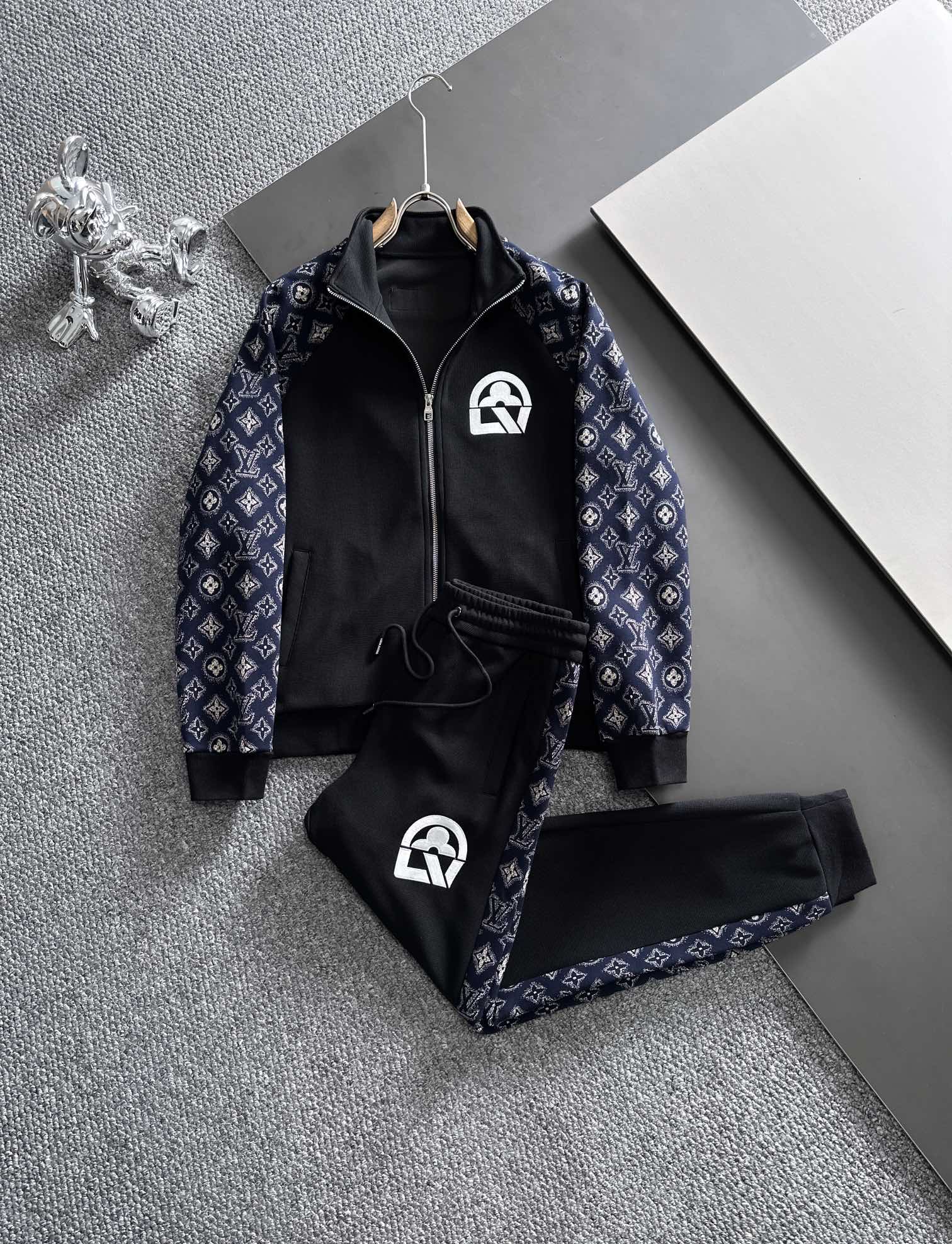 Louis Vuitton Clothing Two Piece Outfits & Matching Sets Splicing Cotton Fall/Winter Collection Fashion Casual