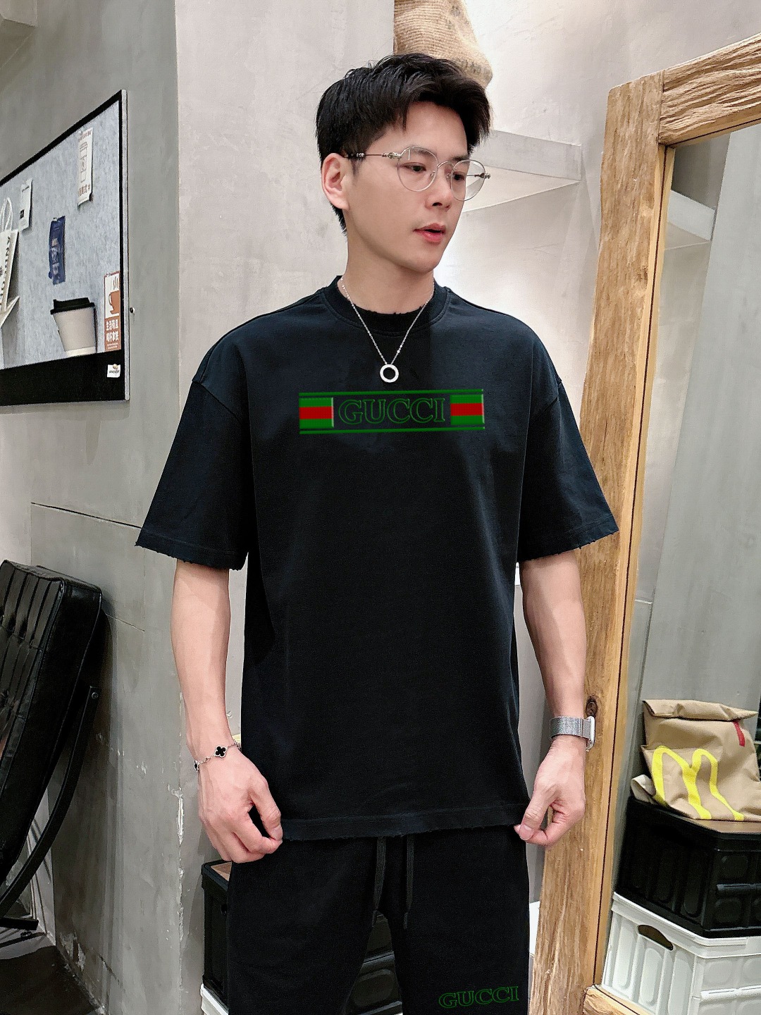 古奇 GUCCI🔥🔥高端定制 2026春夏新款首发专柜最新款短袖短裤休闲套装 重工凹凸图案设计 领子袖子