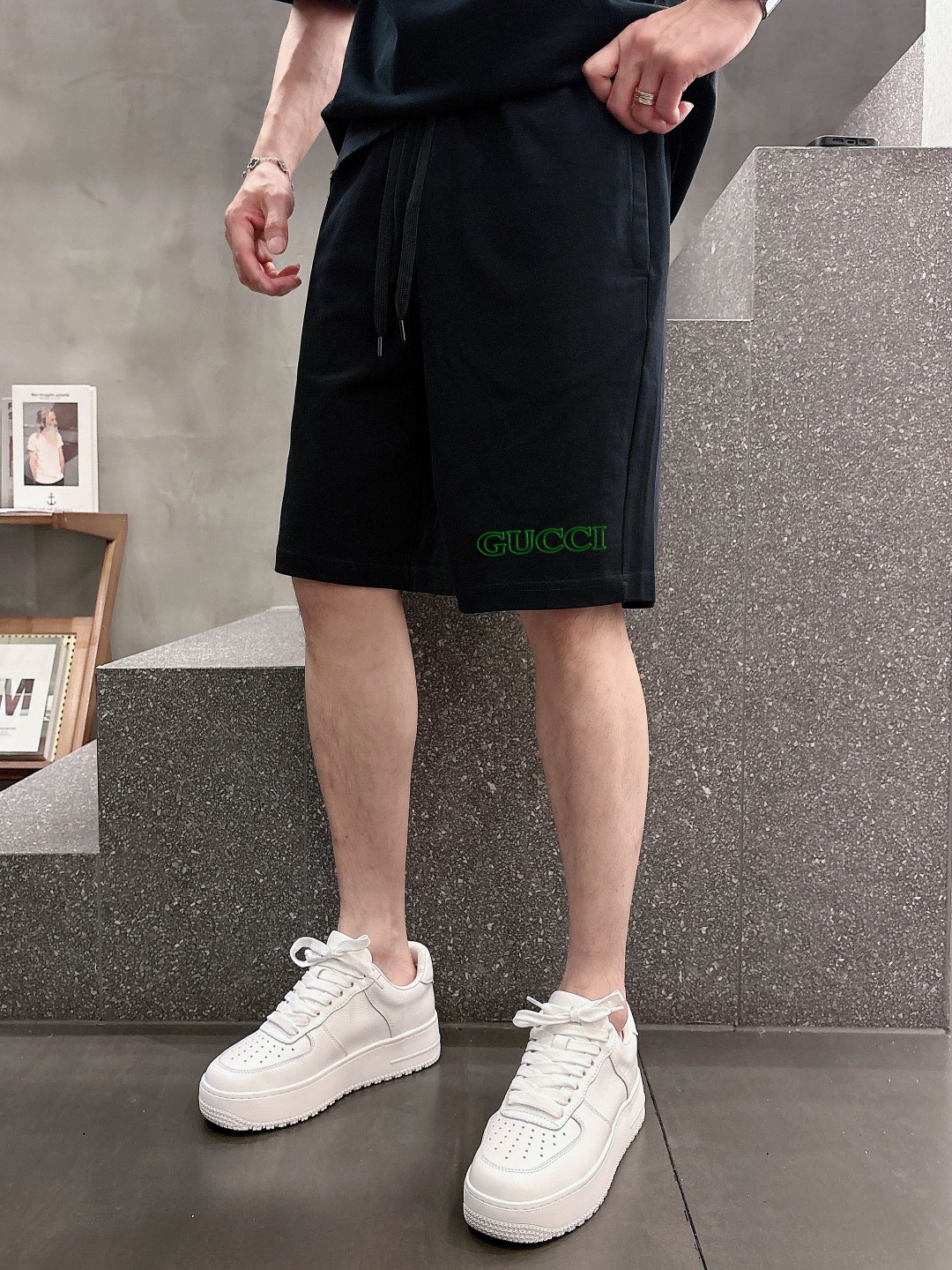 古奇 GUCCI🔥🔥高端定制 2026春夏新款首发专柜最新款短袖短裤休闲套装 重工凹凸图案设计 领子袖子