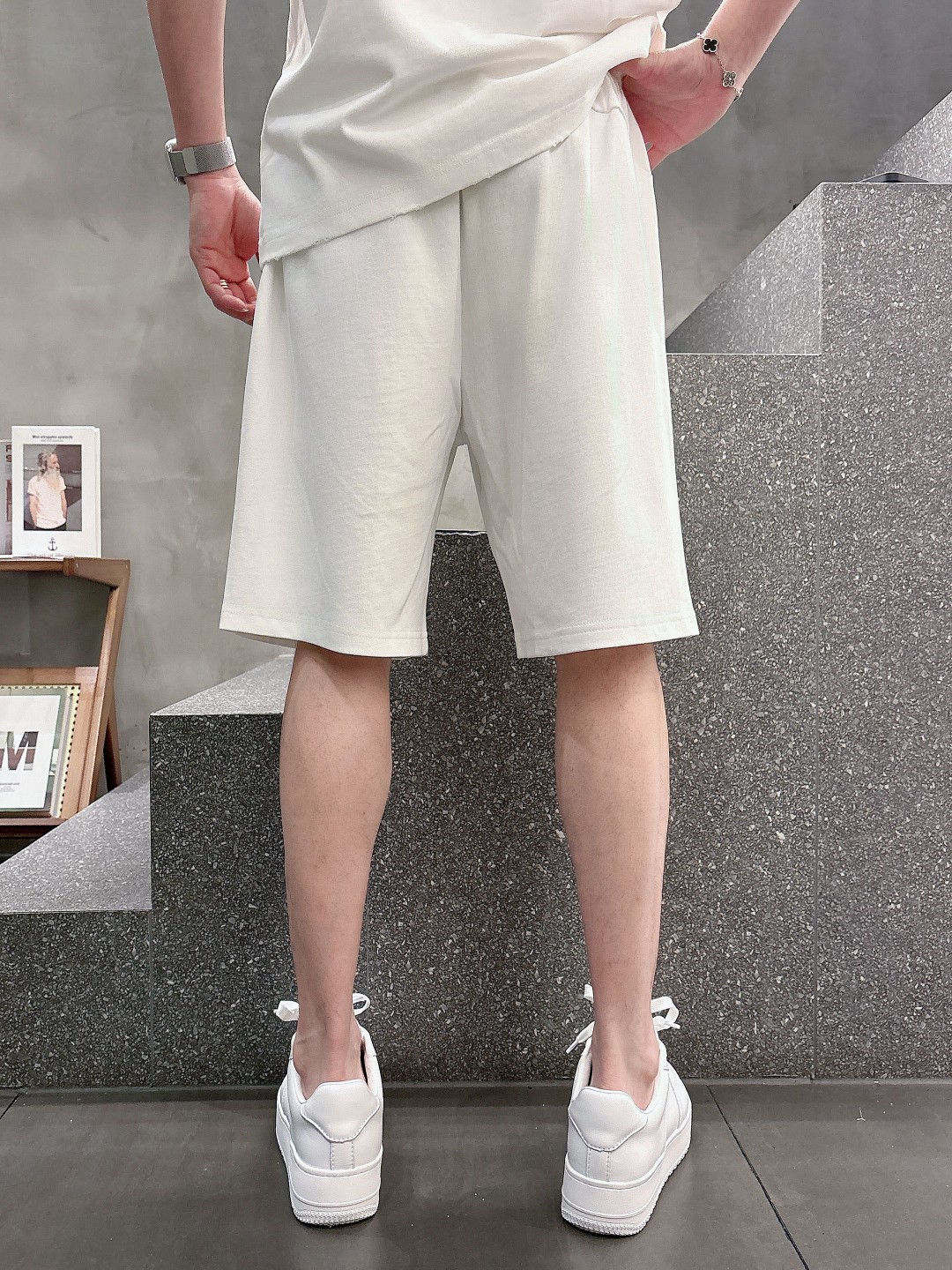 LV 路易威登🔥🔥高端定制 2026春夏新款首发专柜最新款短袖短裤休闲套装 重工凹凸图案设计 领子袖子做