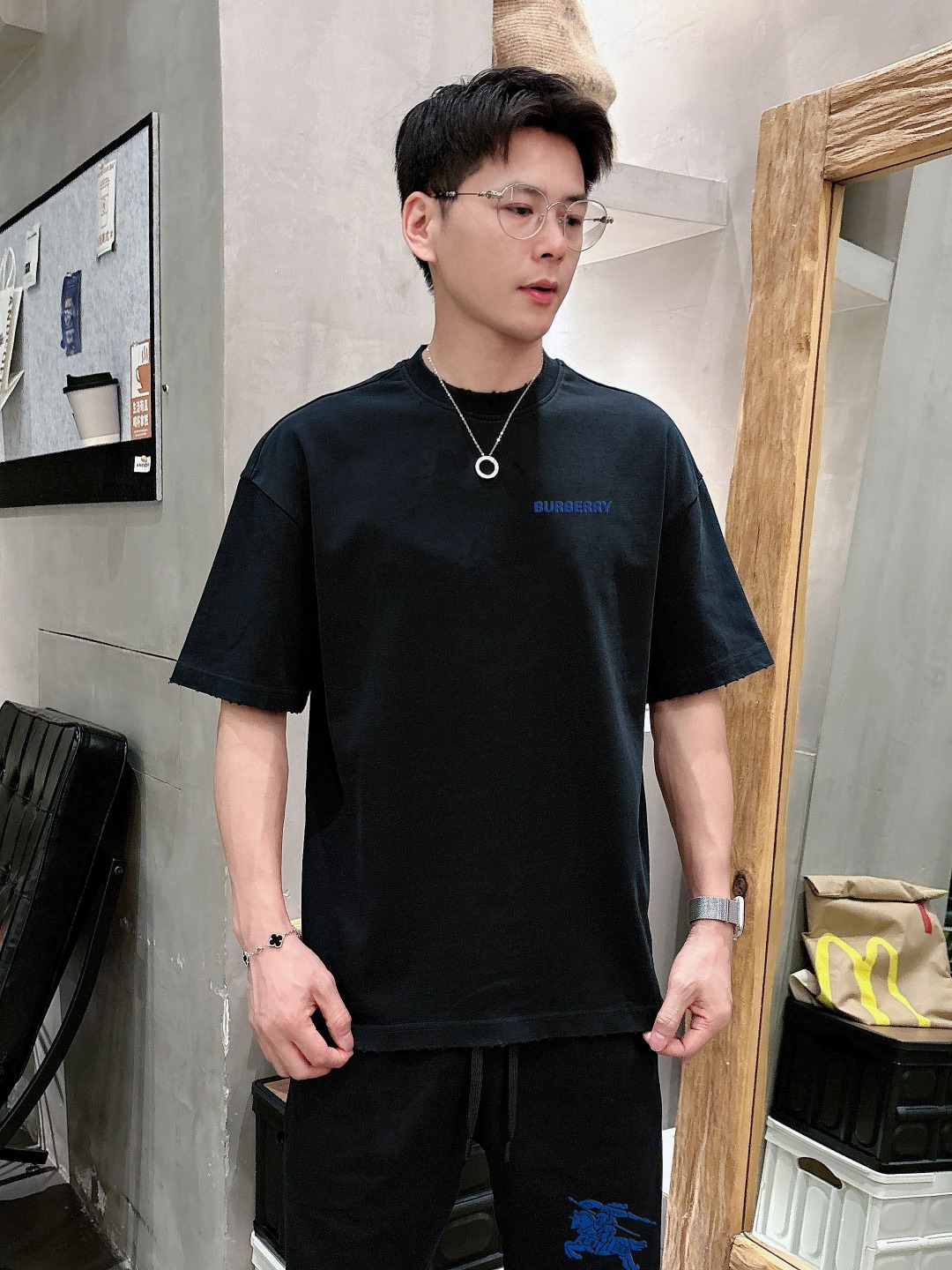 巴宝莉 🔥🔥高端定制 2026春夏新款首发专柜最新款短袖短裤休闲套装 重工凹凸图案设计 领子袖子做破洞设