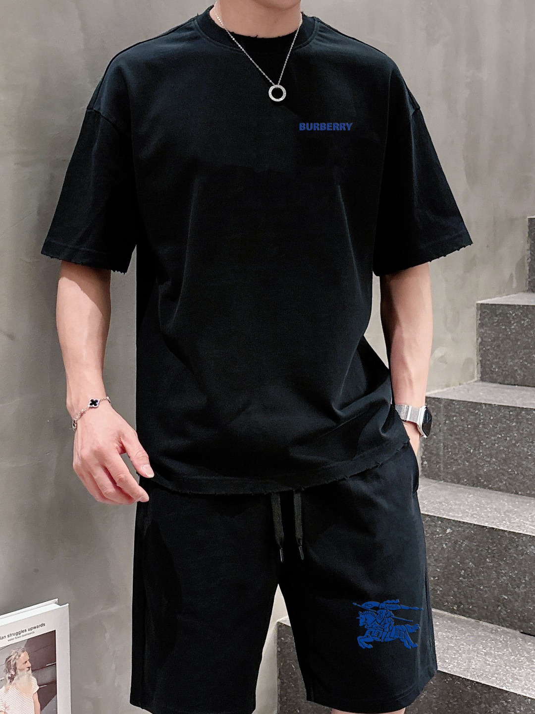 巴宝莉 🔥🔥高端定制 2026春夏新款首发专柜最新款短袖短裤休闲套装 重工凹凸图案设计 领子袖子做破洞设