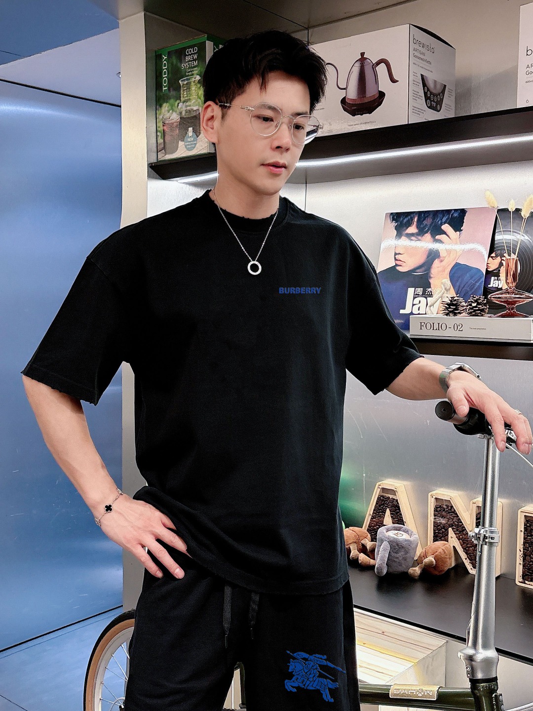 巴宝莉 🔥🔥高端定制 2026春夏新款首发专柜最新款短袖短裤休闲套装 重工凹凸图案设计 领子袖子做破洞设