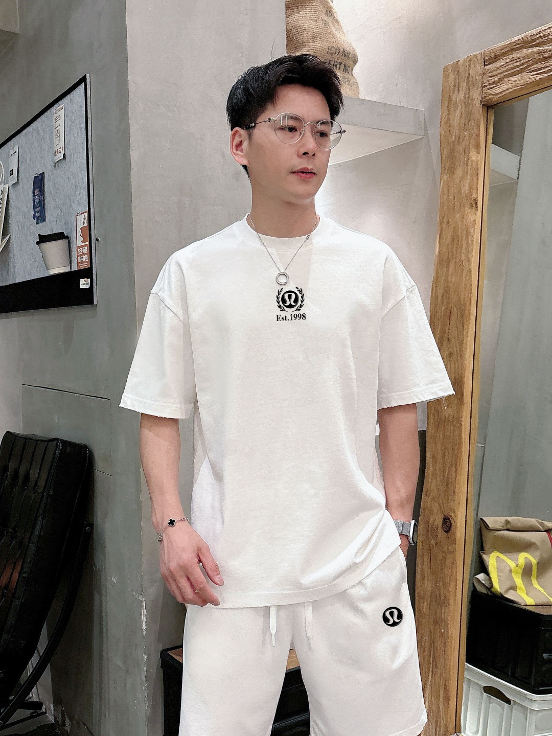 lulu 🔥🔥高端定制 2026春夏新款首发专柜最新款短袖短裤休闲套装 重工凹凸图案设计 领子袖子做破洞