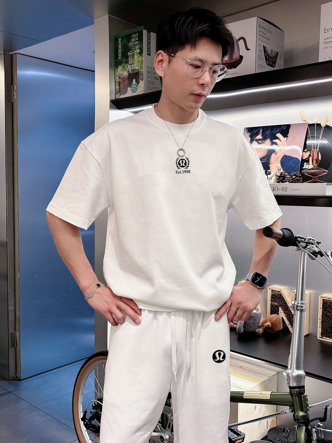 lulu 🔥🔥高端定制 2026春夏新款首发专柜最新款短袖短裤休闲套装 重工凹凸图案设计 领子袖子做破洞