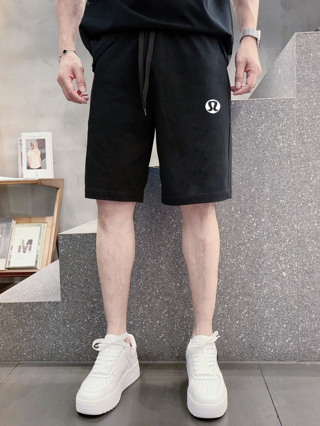 lulu 🔥🔥高端定制 2026春夏新款首发专柜最新款短袖短裤休闲套装 重工凹凸图案设计 领子袖子做破洞