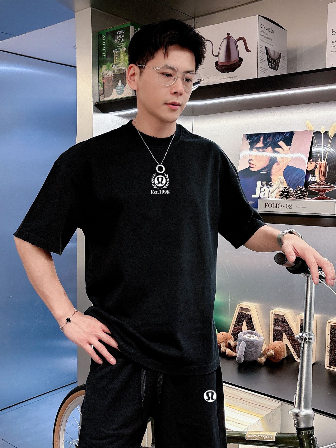 lulu 🔥🔥高端定制 2026春夏新款首发专柜最新款短袖短裤休闲套装 重工凹凸图案设计 领子袖子做破洞