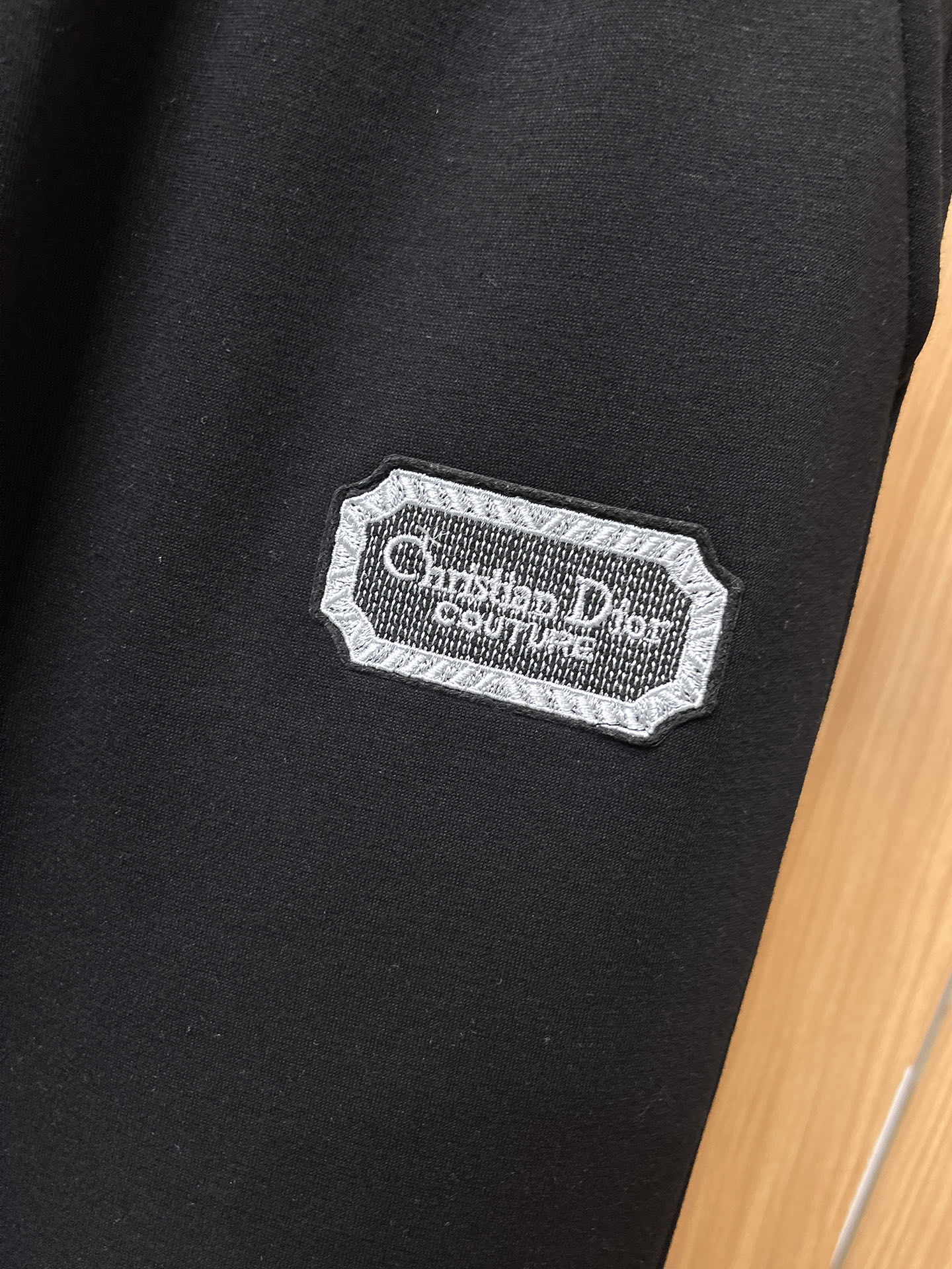 🔥 迪奥 SS秋冬加绒 直筒微阔版型保暖不显臃肿 🔥新品时尚直筒休闲裤，臻选优质纯棉加绒面料打造，保暖舒