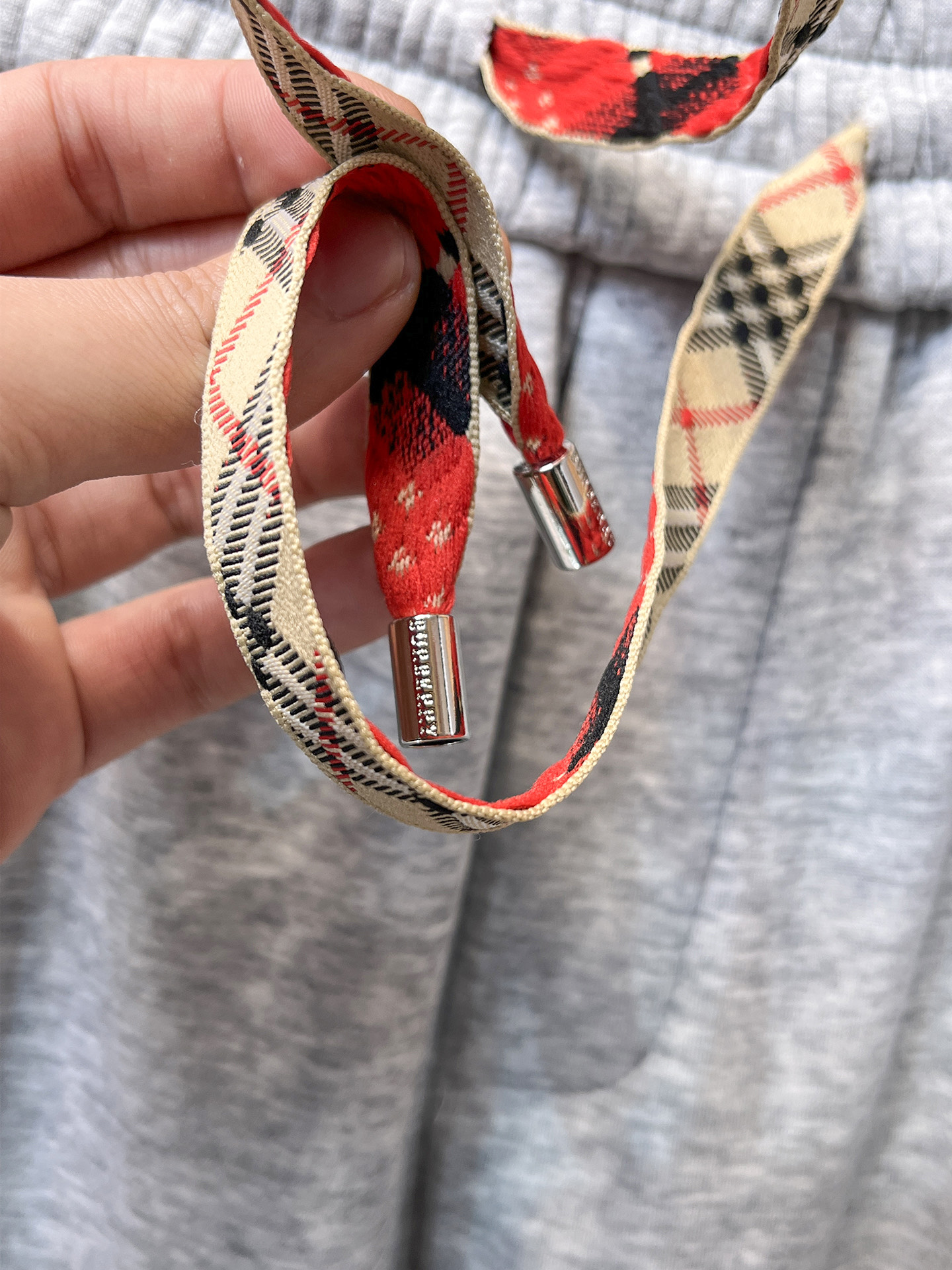 🔥 巴宝莉 SS秋冬加绒 直筒微阔版型保暖不显臃肿 🔥新品时尚直筒休闲裤，臻选优质纯棉加绒面料打造，保暖