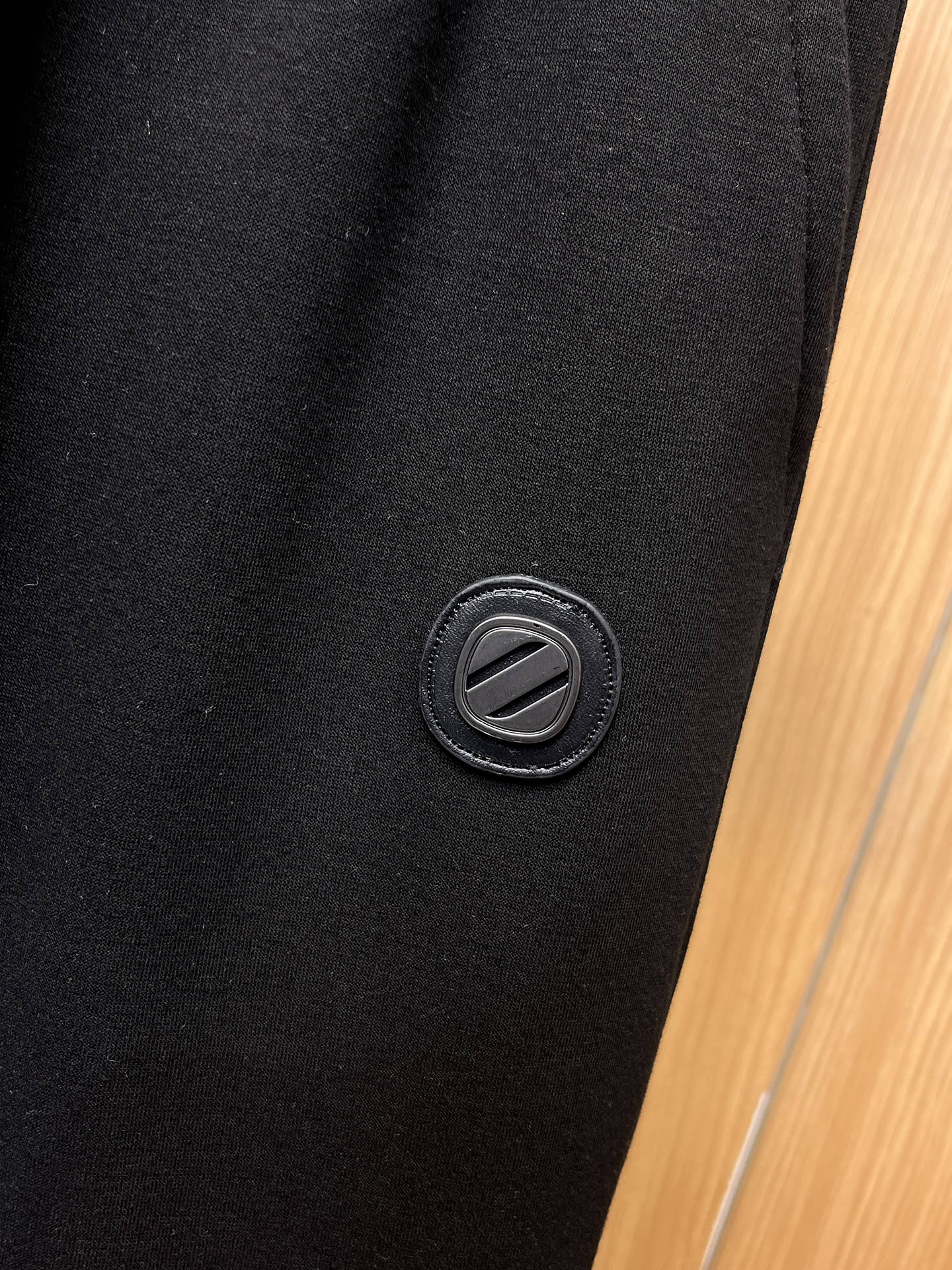 🔥 杰尼亚 SS秋冬加绒 直筒微阔版型保暖不显臃肿 🔥新品时尚直筒休闲裤，臻选优质纯棉加绒面料打造，保暖