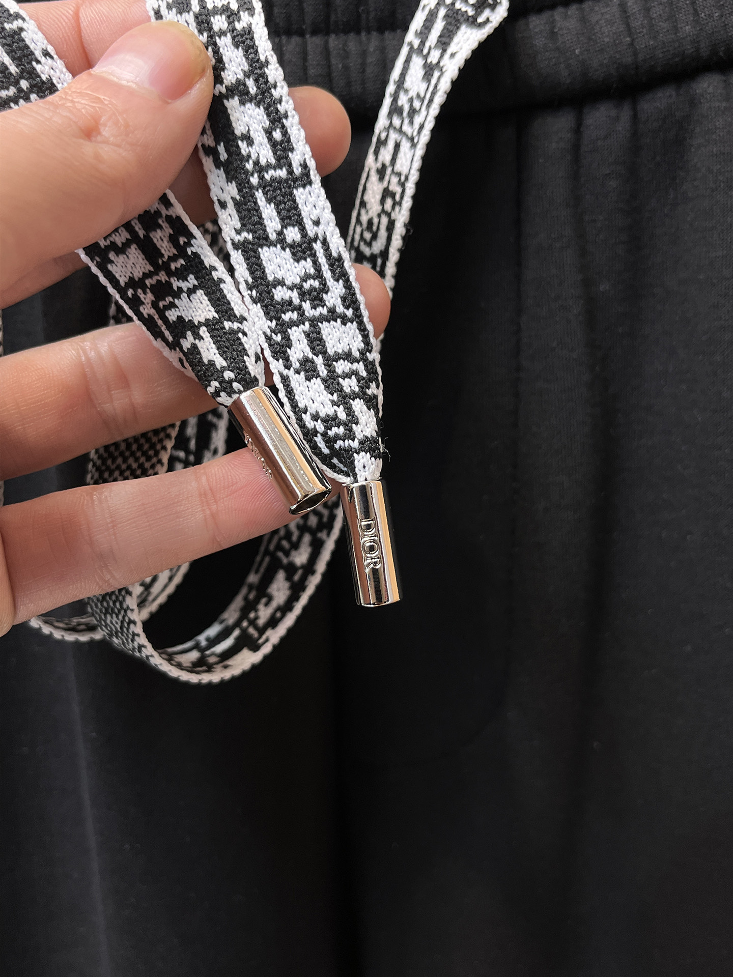 🔥 迪奥 SS秋冬加绒 直筒微阔版型保暖不显臃肿 🔥新品时尚直筒休闲裤，臻选优质纯棉加绒面料打造，保暖舒