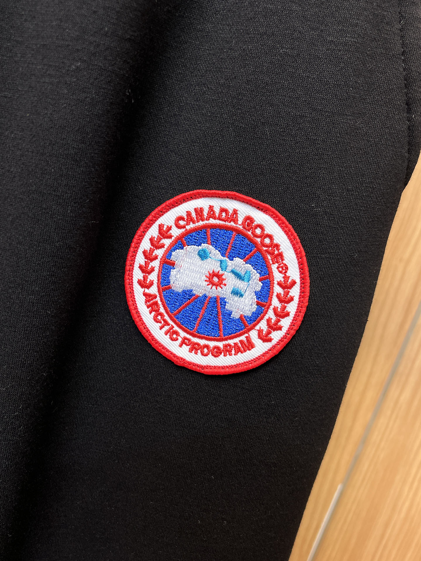 🔥 加拿大鹅 SS秋冬加绒 直筒微阔版型保暖不显臃肿 🔥新品时尚直筒休闲裤，臻选优质纯棉加绒面料打造，保