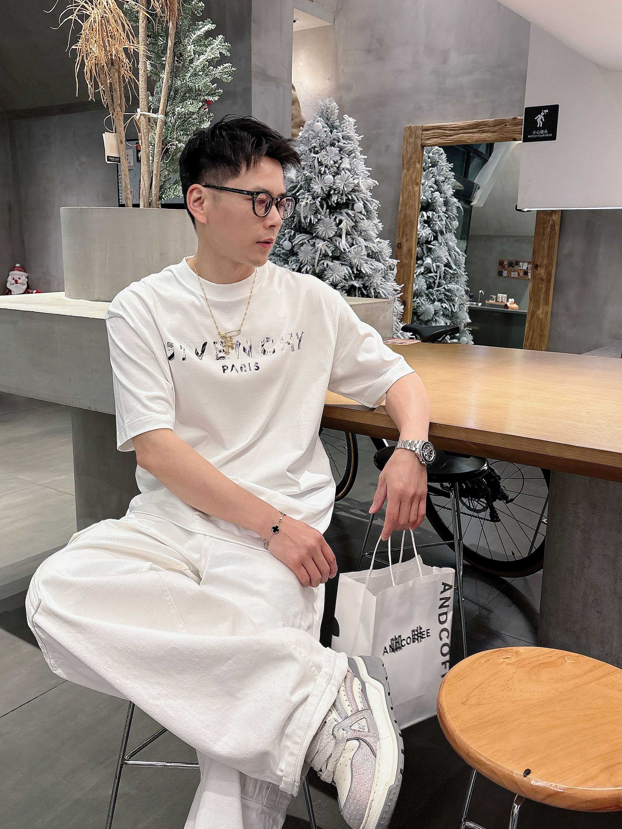 _doW9sv6lwcl9ps1QQV58J-axphfs_7_yKqzSFBA