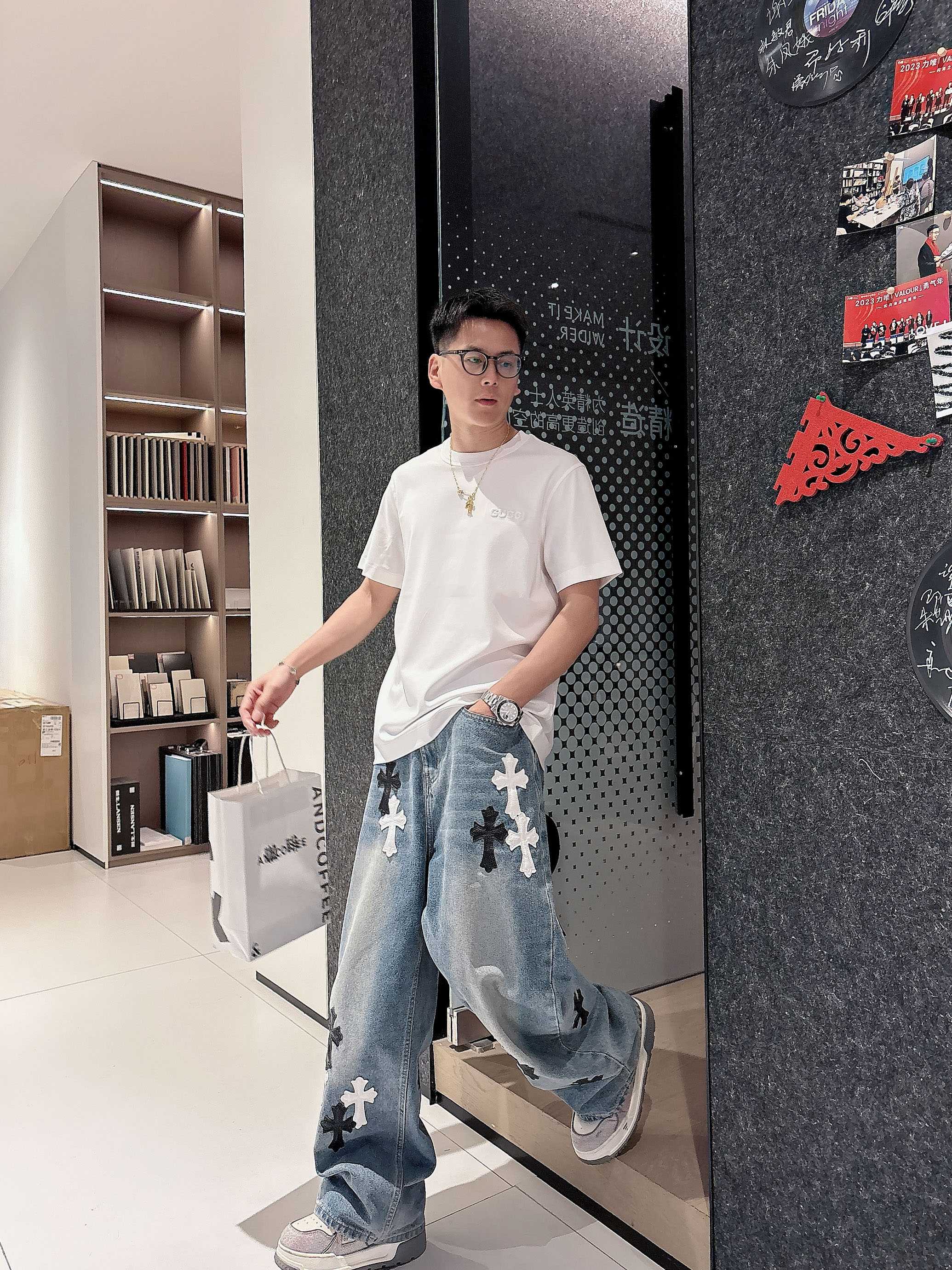 【 古驰 2026春夏 · 高阶定制T恤】🔹 核心面料：秘鲁进口匹马棉 × 顶级丝光工艺🔹 核心体感：蚕