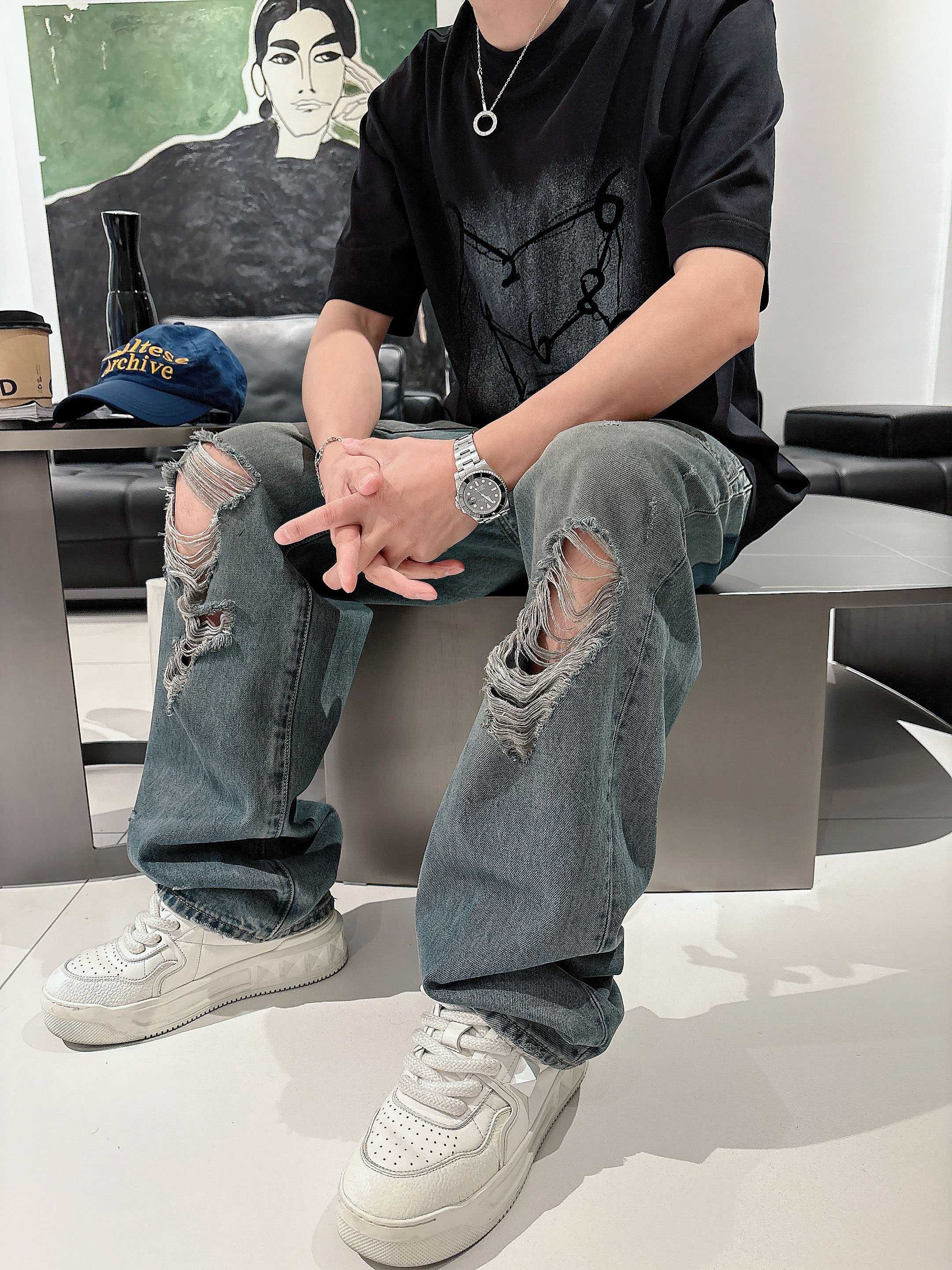    马吉拉 2025春夏新款首发专柜最新款短袖圆领T恤 高端订制 设计前卫时尚！品牌logo重工艺设计
