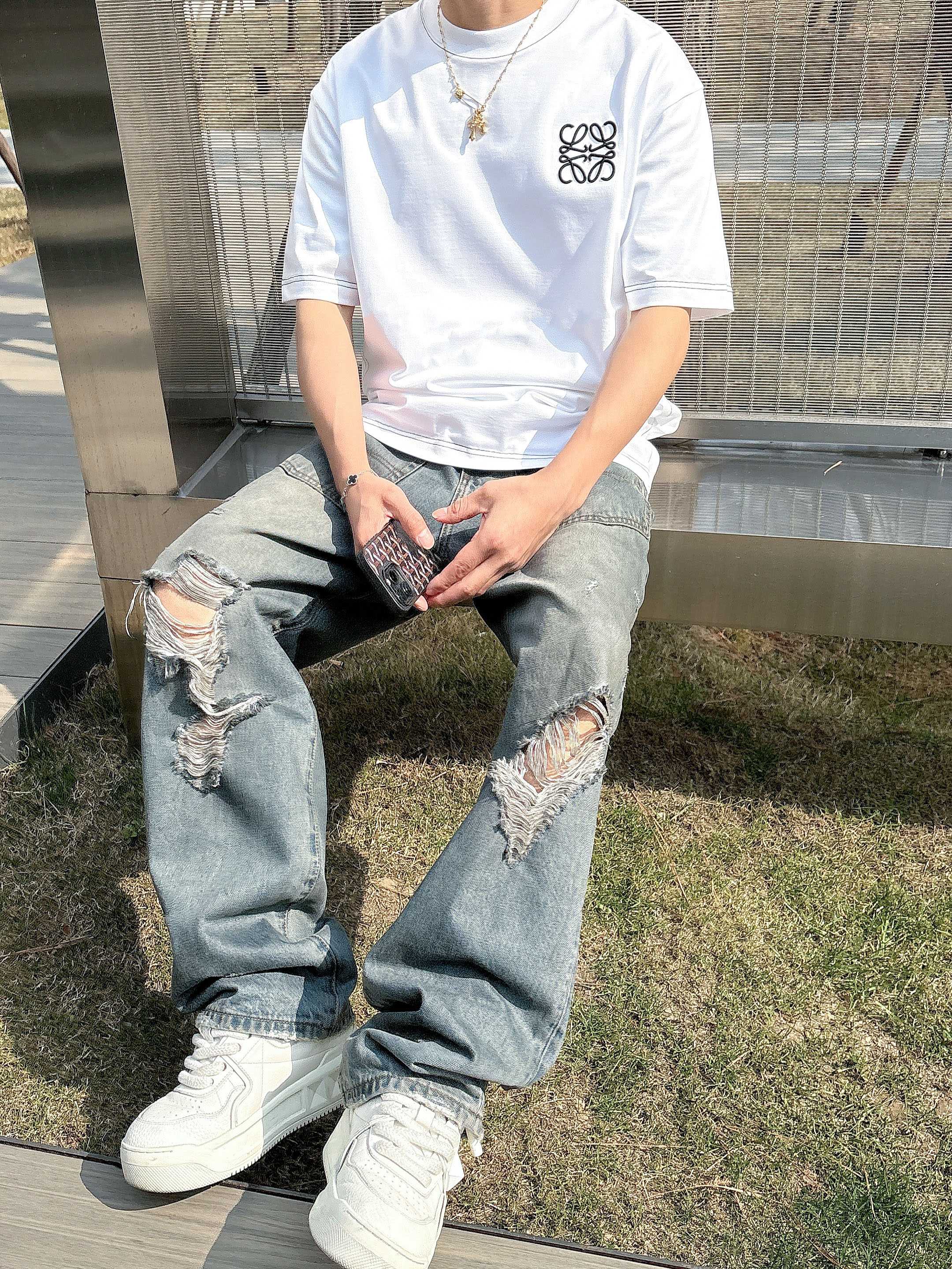    罗意威 2025春夏新款首发专柜最新款短袖圆领T恤 高端订制 设计前卫时尚！品牌logo重工艺设计