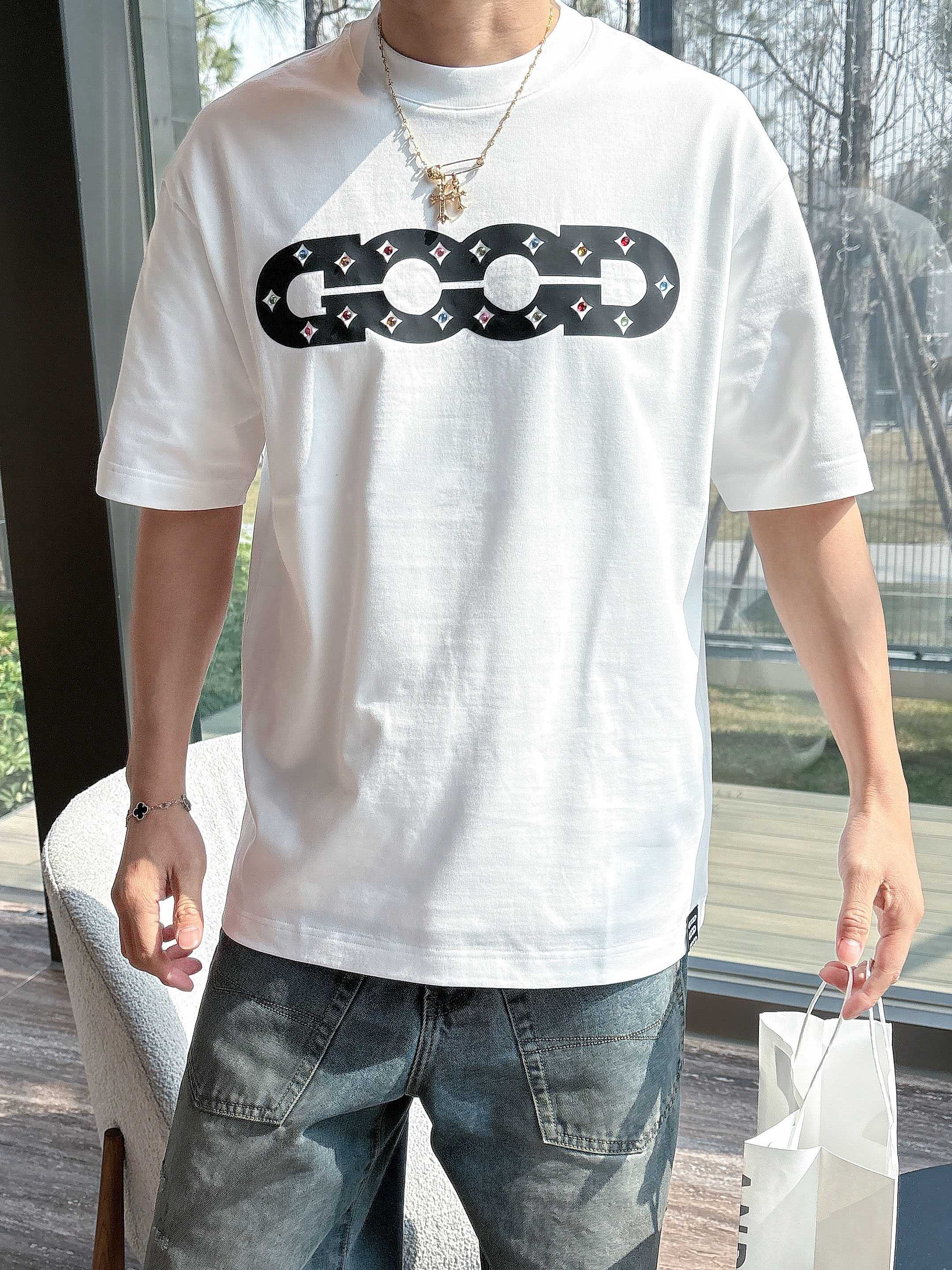    GOODBRAND  2025春夏新款首发专柜最新款短袖圆领T恤 高端订制 设计前卫时尚！品牌l