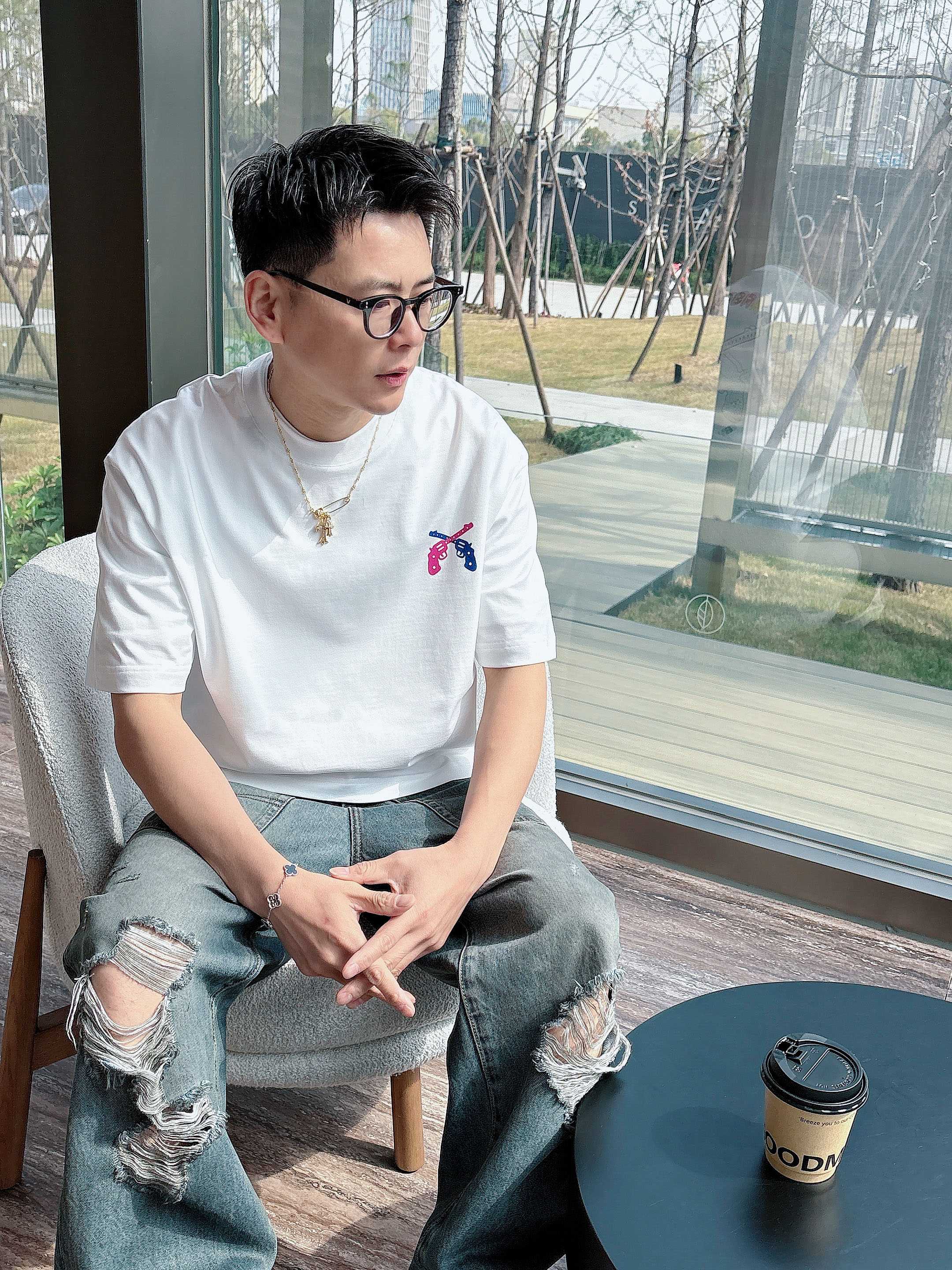     GOODBRAND  2025春夏新款首发专柜最新款短袖圆领T恤 高端订制 设计前卫时尚！品牌l