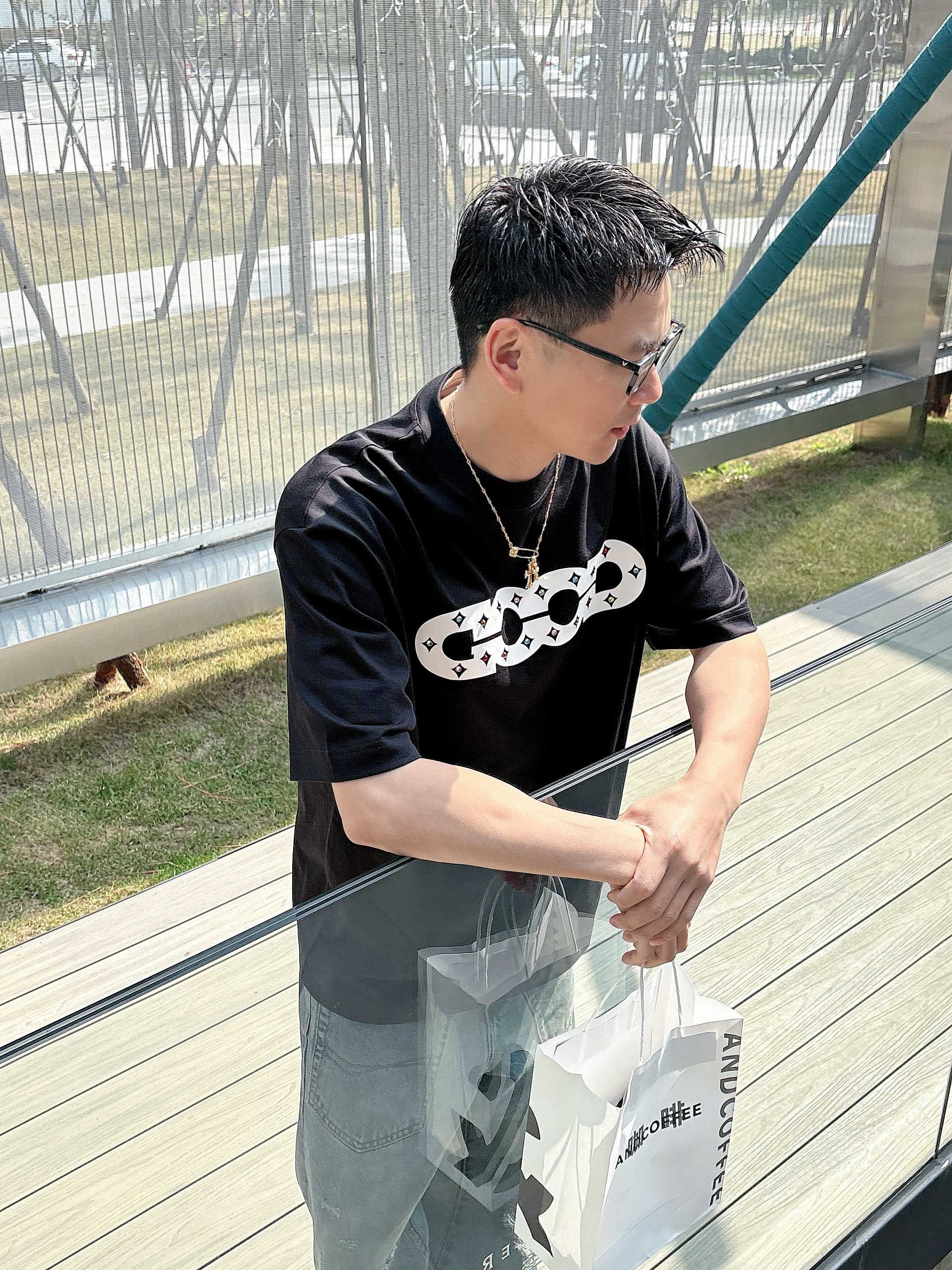     GOODBRAND  2025春夏新款首发专柜最新款短袖圆领T恤 高端订制 设计前卫时尚！品牌l