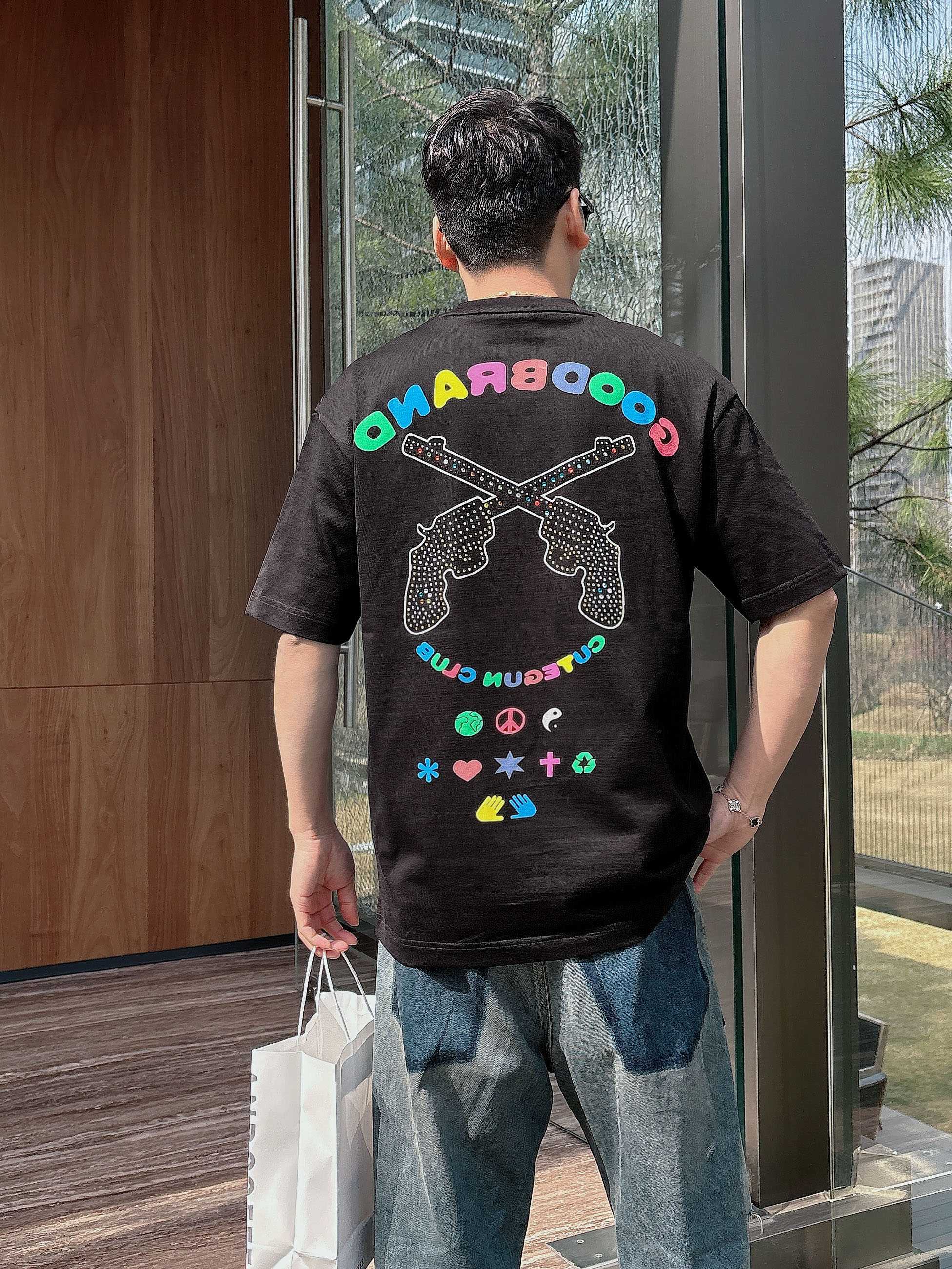     GOODBRAND  2025春夏新款首发专柜最新款短袖圆领T恤 高端订制 设计前卫时尚！品牌l