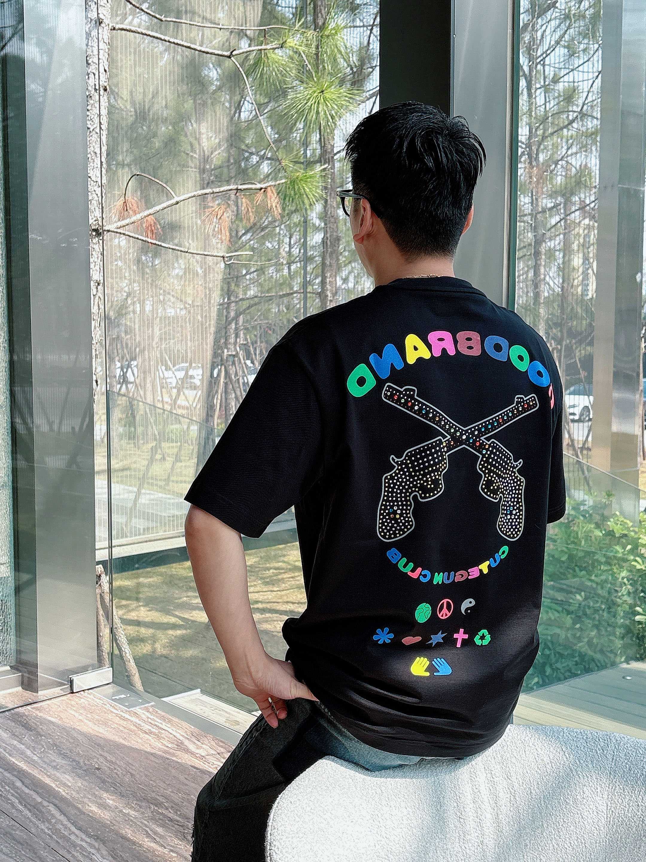     GOODBRAND  2025春夏新款首发专柜最新款短袖圆领T恤 高端订制 设计前卫时尚！品牌l