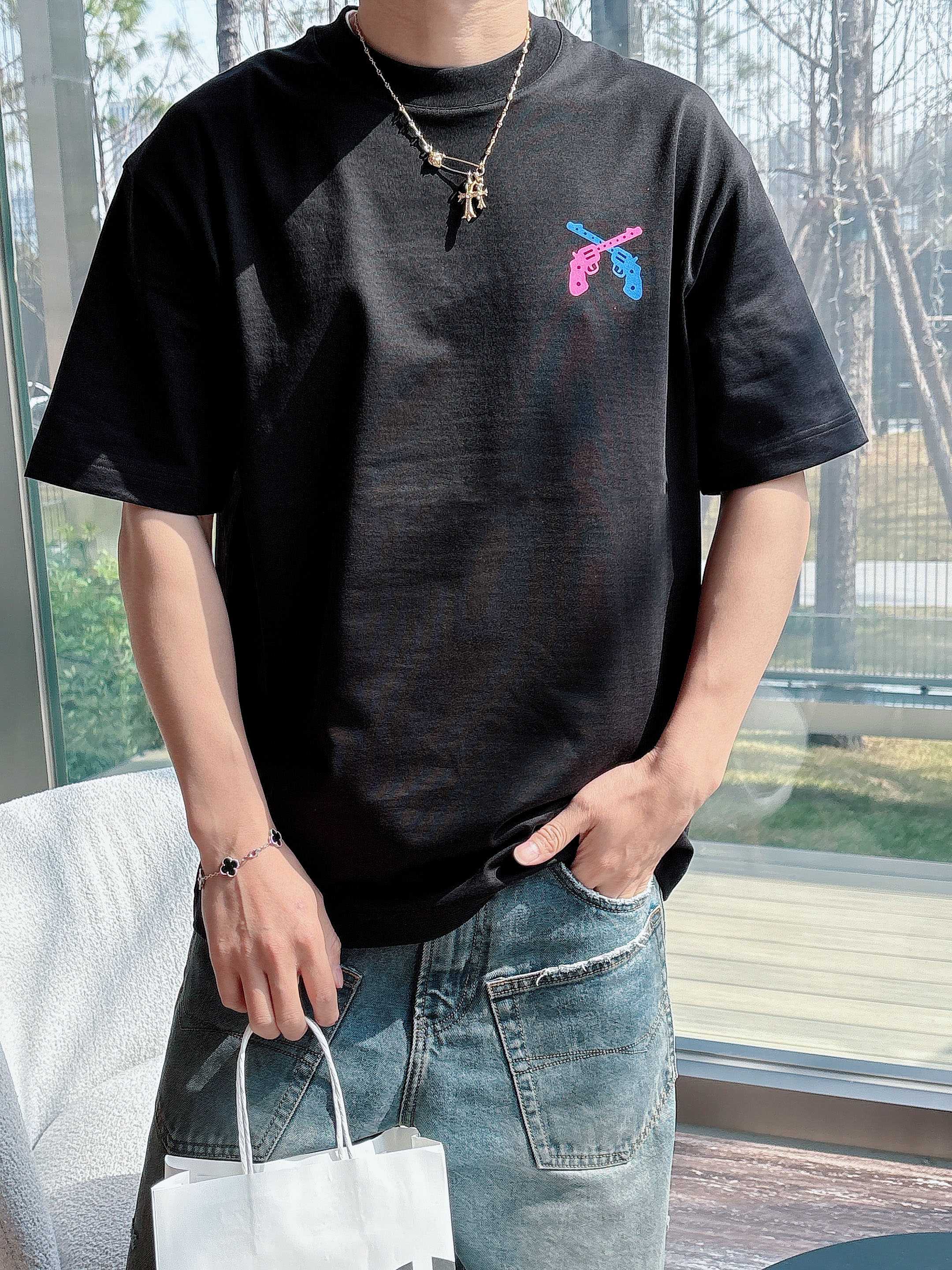     GOODBRAND  2025春夏新款首发专柜最新款短袖圆领T恤 高端订制 设计前卫时尚！品牌l