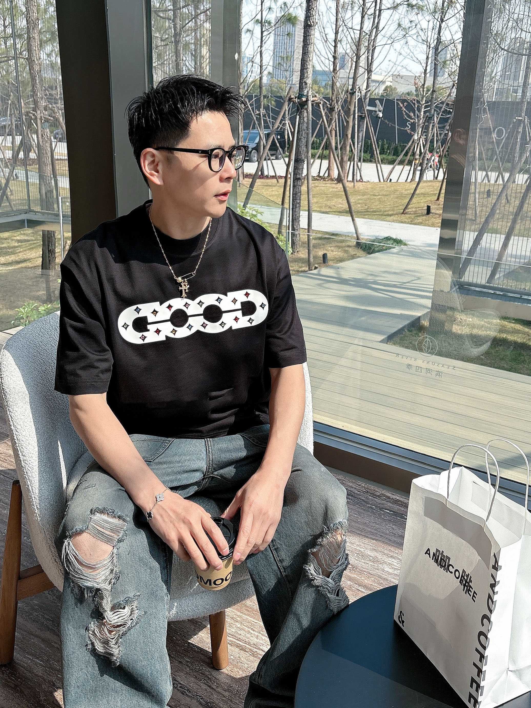     GOODBRAND  2025春夏新款首发专柜最新款短袖圆领T恤 高端订制 设计前卫时尚！品牌l