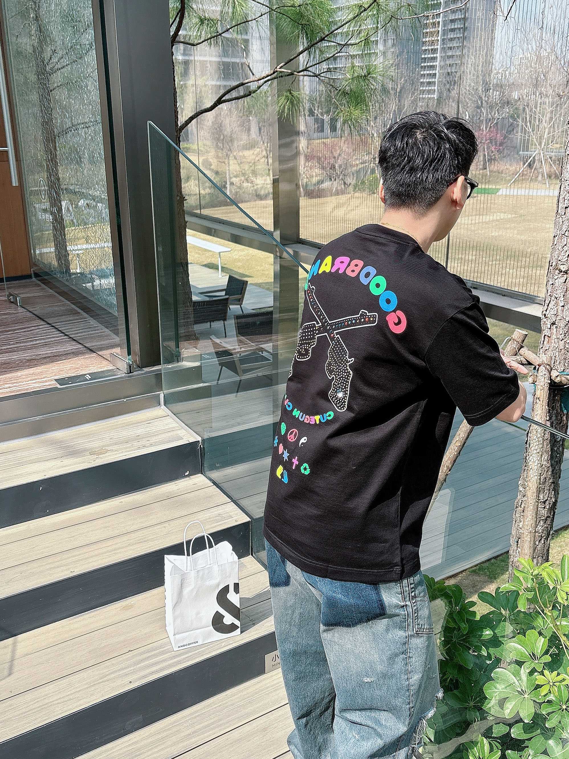     GOODBRAND  2025春夏新款首发专柜最新款短袖圆领T恤 高端订制 设计前卫时尚！品牌l