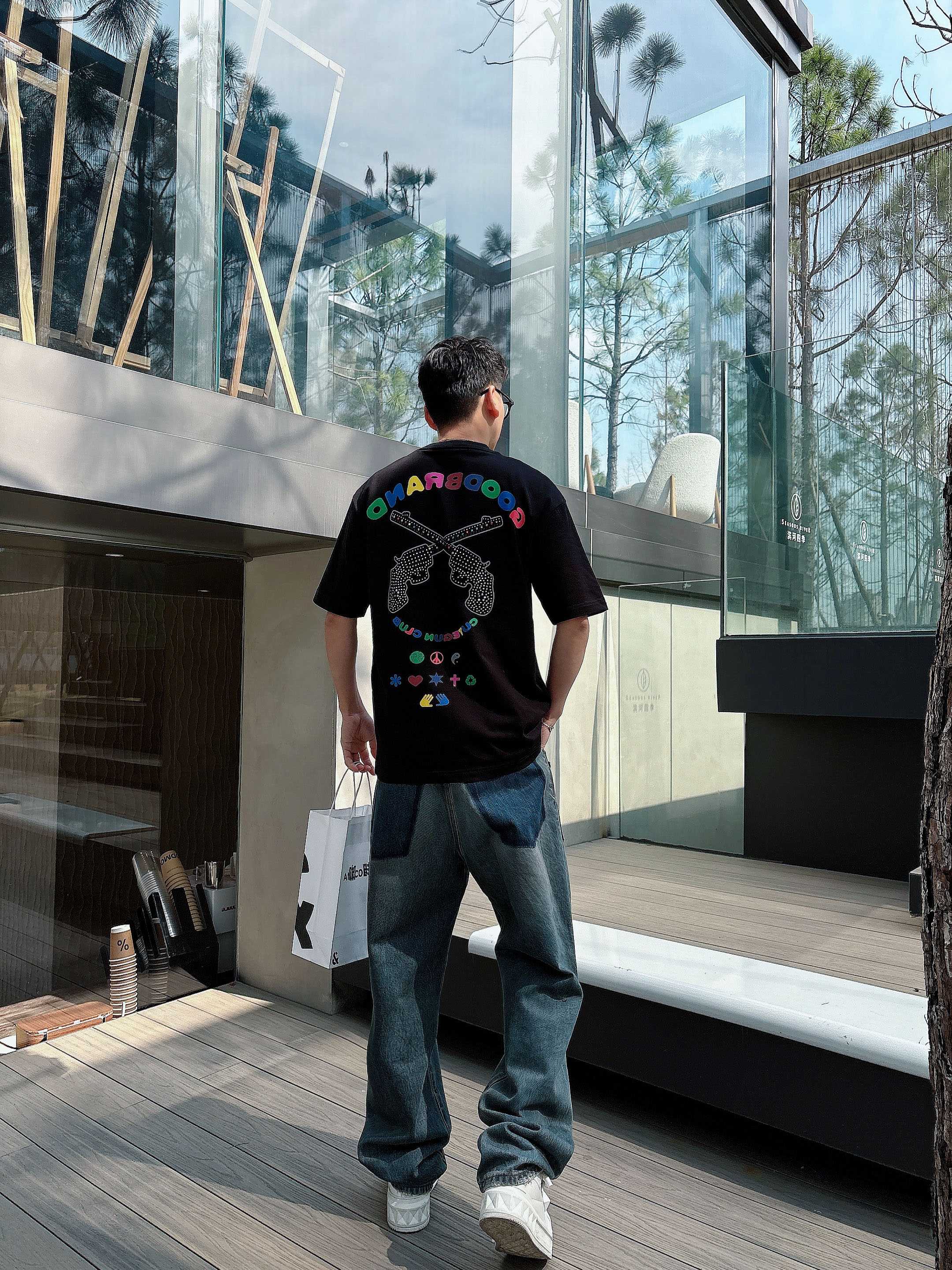     GOODBRAND  2025春夏新款首发专柜最新款短袖圆领T恤 高端订制 设计前卫时尚！品牌l