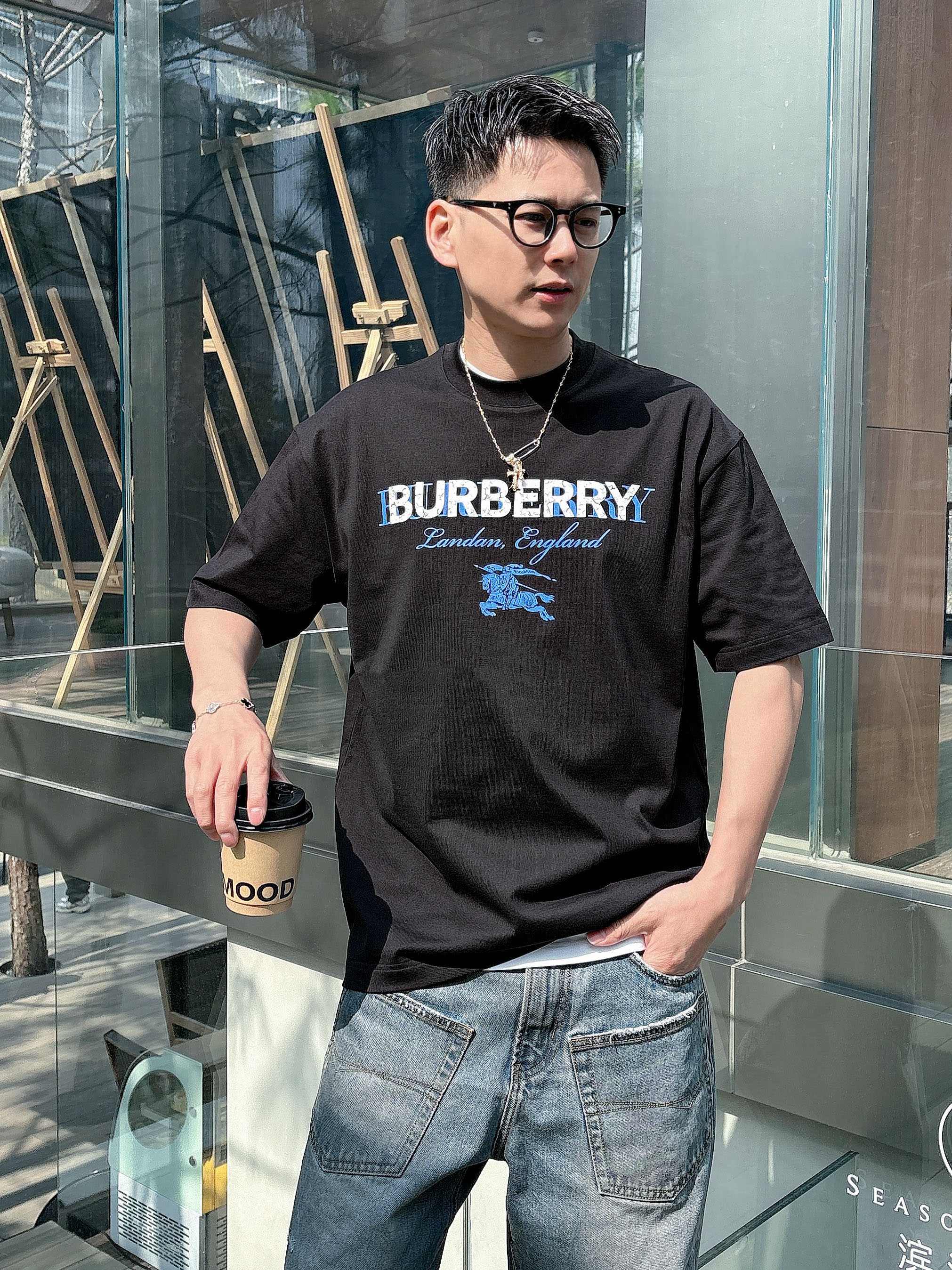     巴宝莉  2025春夏新款首发专柜最新款短袖圆领T恤 高端订制 设计前卫时尚！品牌logo重工艺