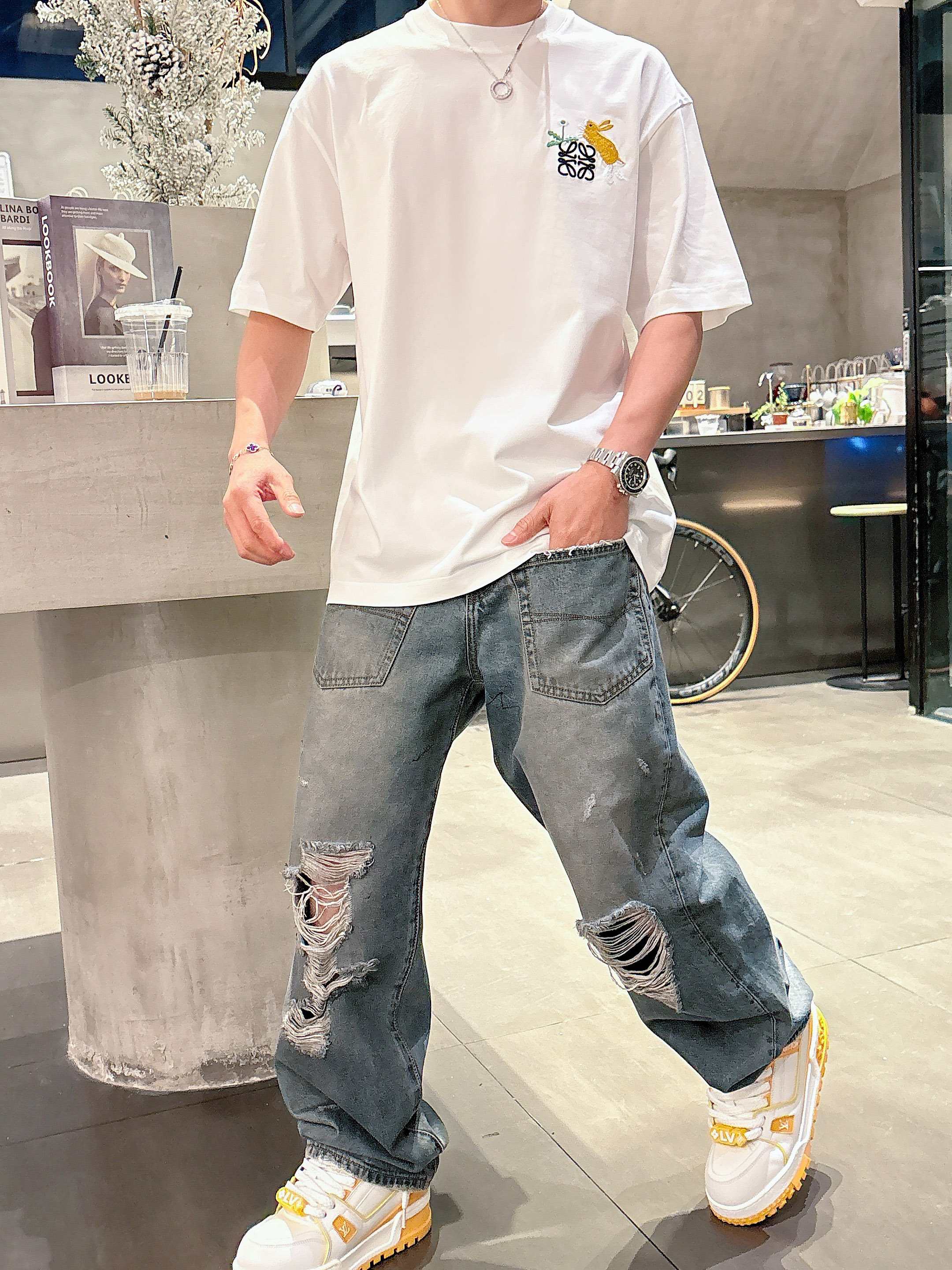     罗意威  2025春夏新款首发专柜最新款短袖圆领T恤 高端订制 设计前卫时尚！品牌logo重工艺