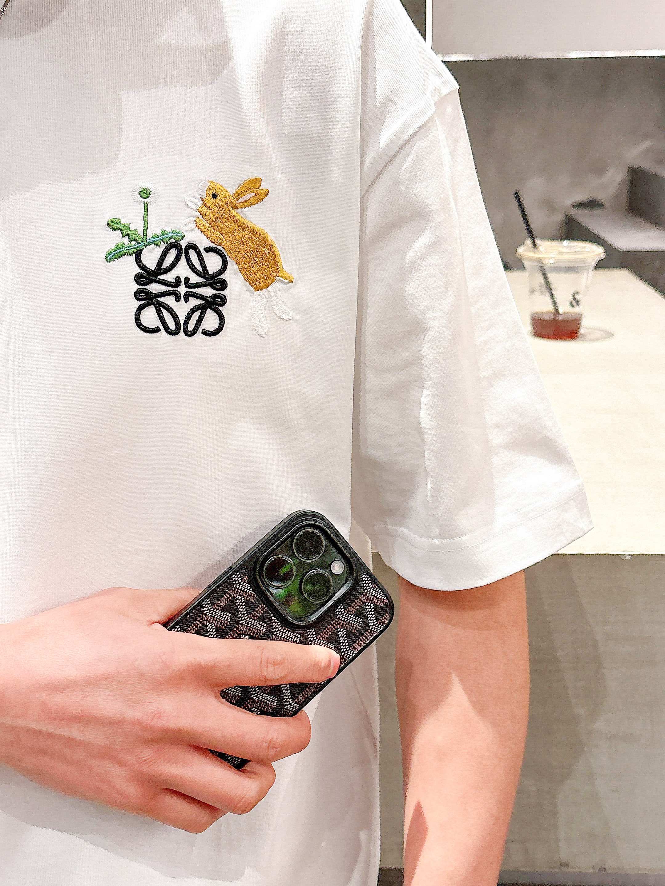     罗意威  2025春夏新款首发专柜最新款短袖圆领T恤 高端订制 设计前卫时尚！品牌logo重工艺