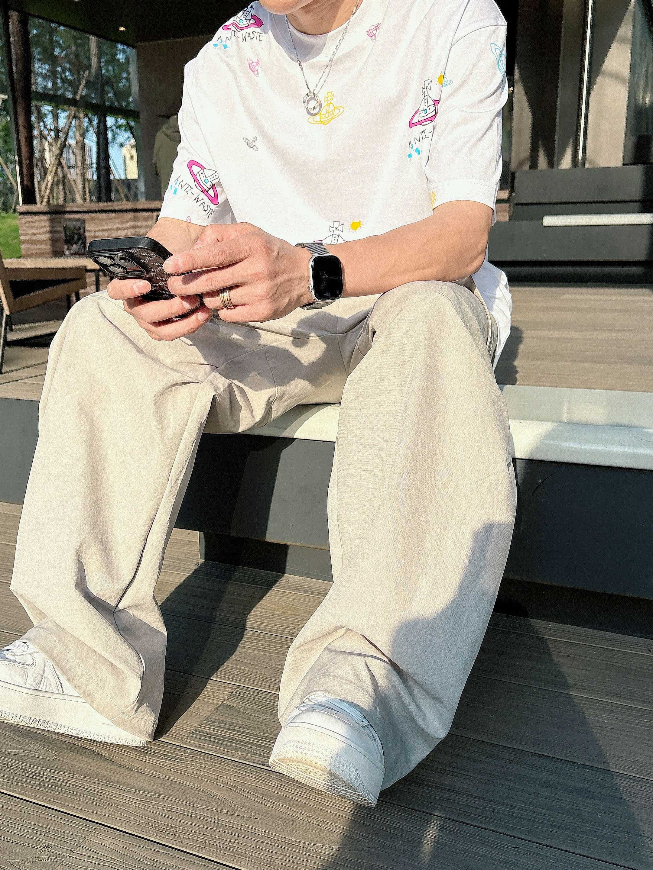    西太后  2025春夏新款首发专柜最新款短袖圆领T恤 高端订制 设计前卫时尚！品牌logo重工艺