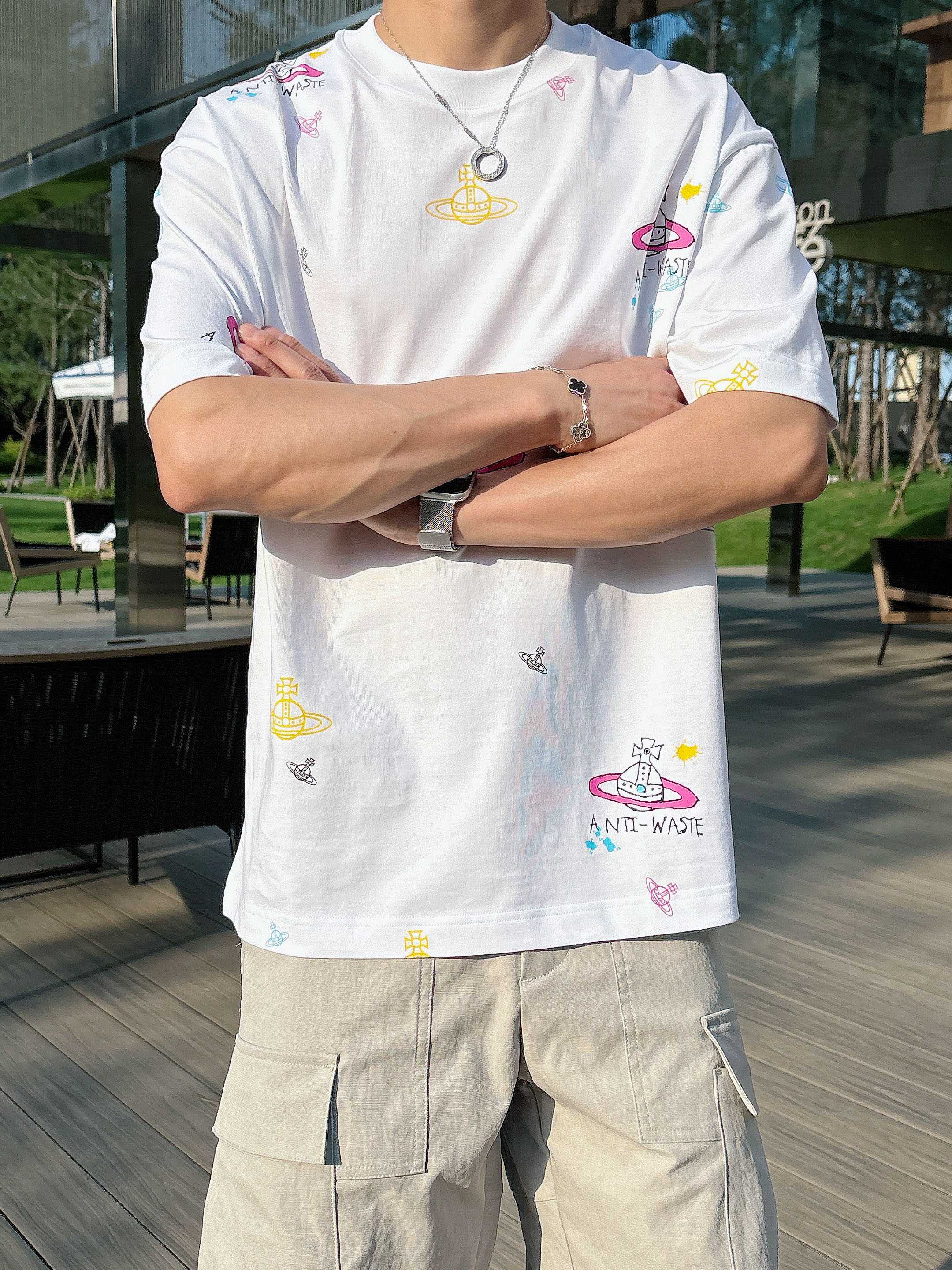     西太后  2025春夏新款首发专柜最新款短袖圆领T恤 高端订制 设计前卫时尚！品牌logo重工艺