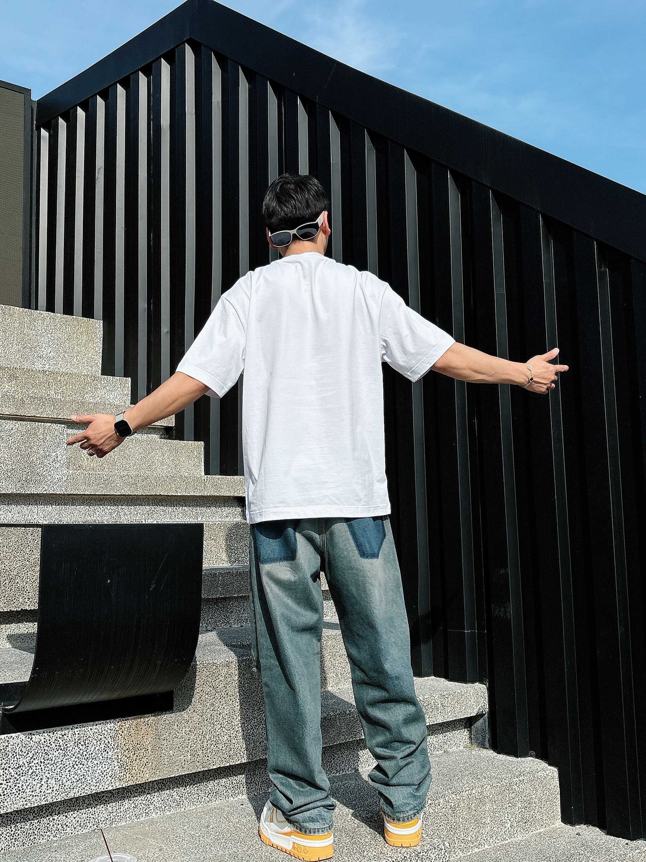 罗意威 2025春夏新款首发专柜最新款短袖圆领T恤 高端订制 设计前卫时尚！品牌logo重工艺设计 高端