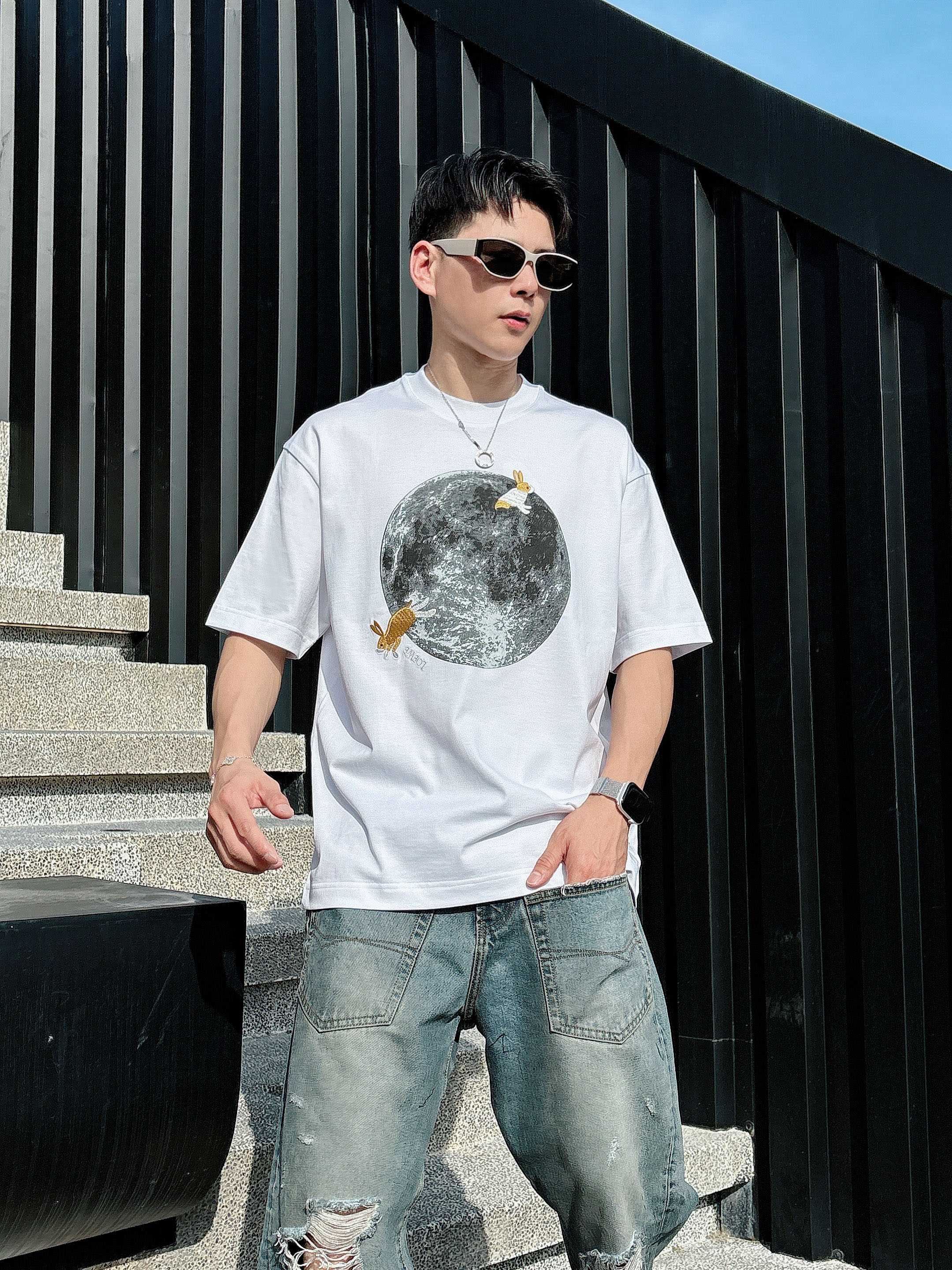 罗意威 2025春夏新款首发专柜最新款短袖圆领T恤 高端订制 设计前卫时尚！品牌logo重工艺设计 高端