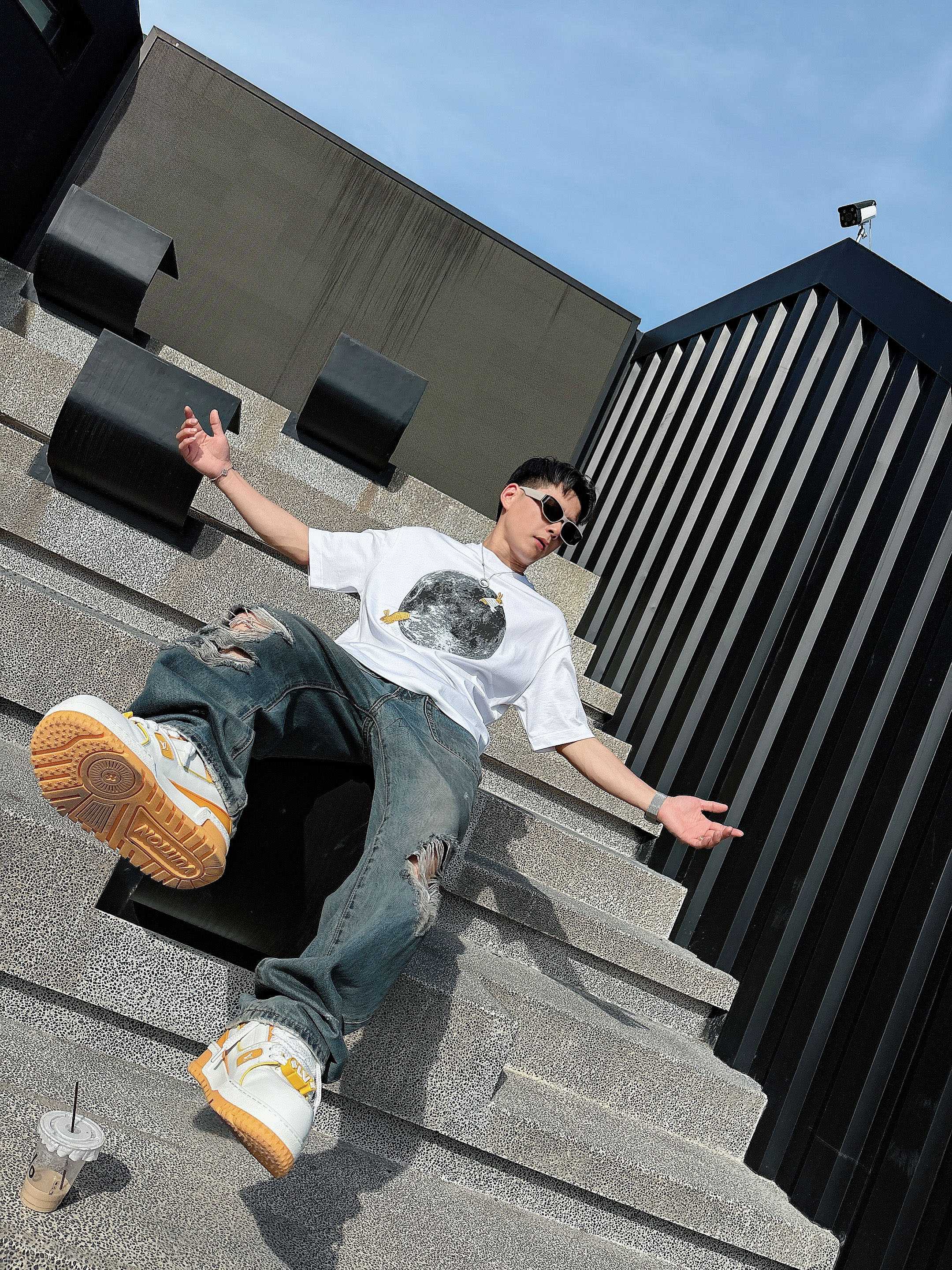 罗意威 2025春夏新款首发专柜最新款短袖圆领T恤 高端订制 设计前卫时尚！品牌logo重工艺设计 高端