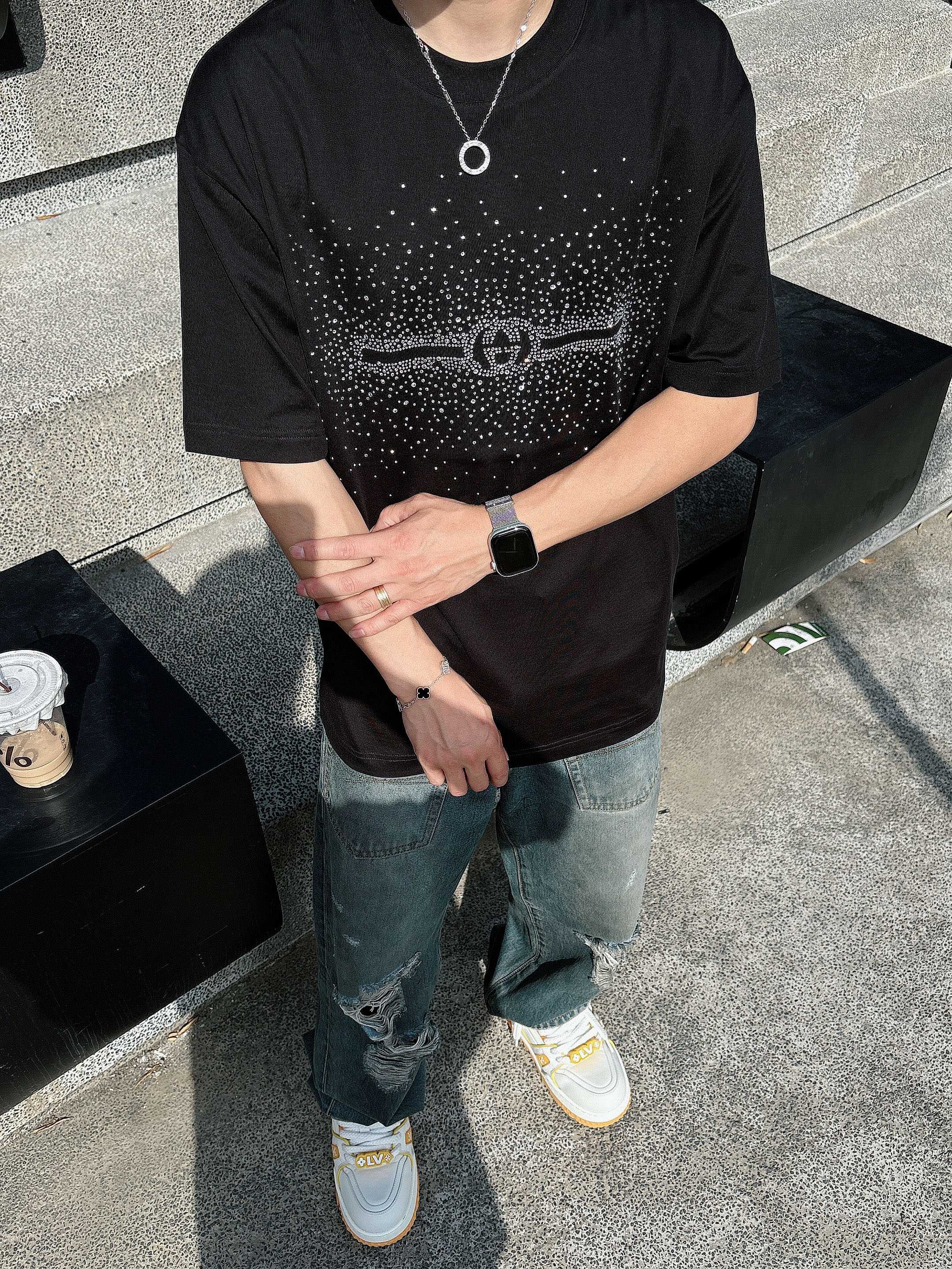 古驰 2025春夏新款首发专柜最新款短袖圆领T恤 高端订制 设计前卫时尚！品牌logo重工艺设计 高端定