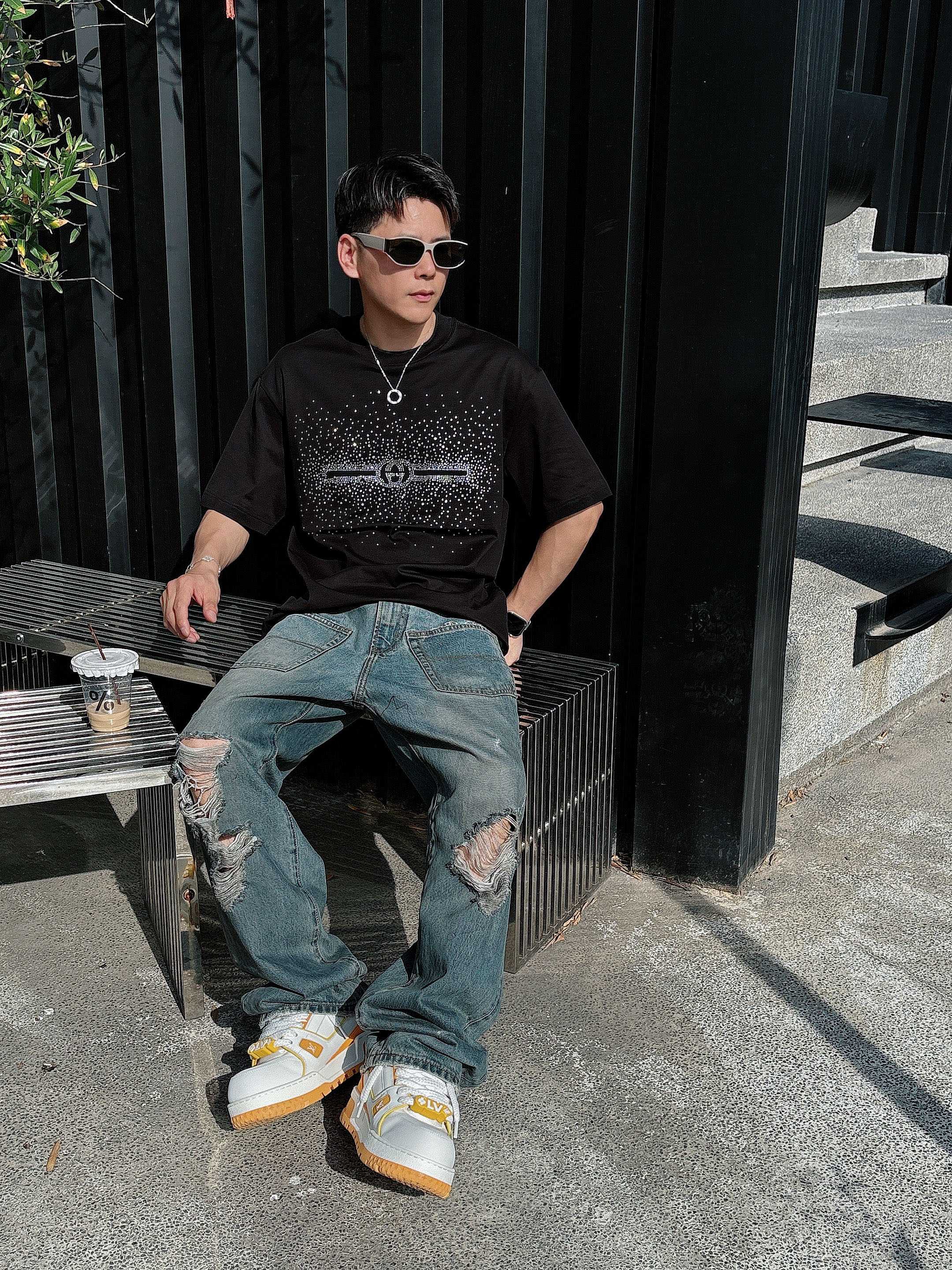 古驰 2025春夏新款首发专柜最新款短袖圆领T恤 高端订制 设计前卫时尚！品牌logo重工艺设计 高端定