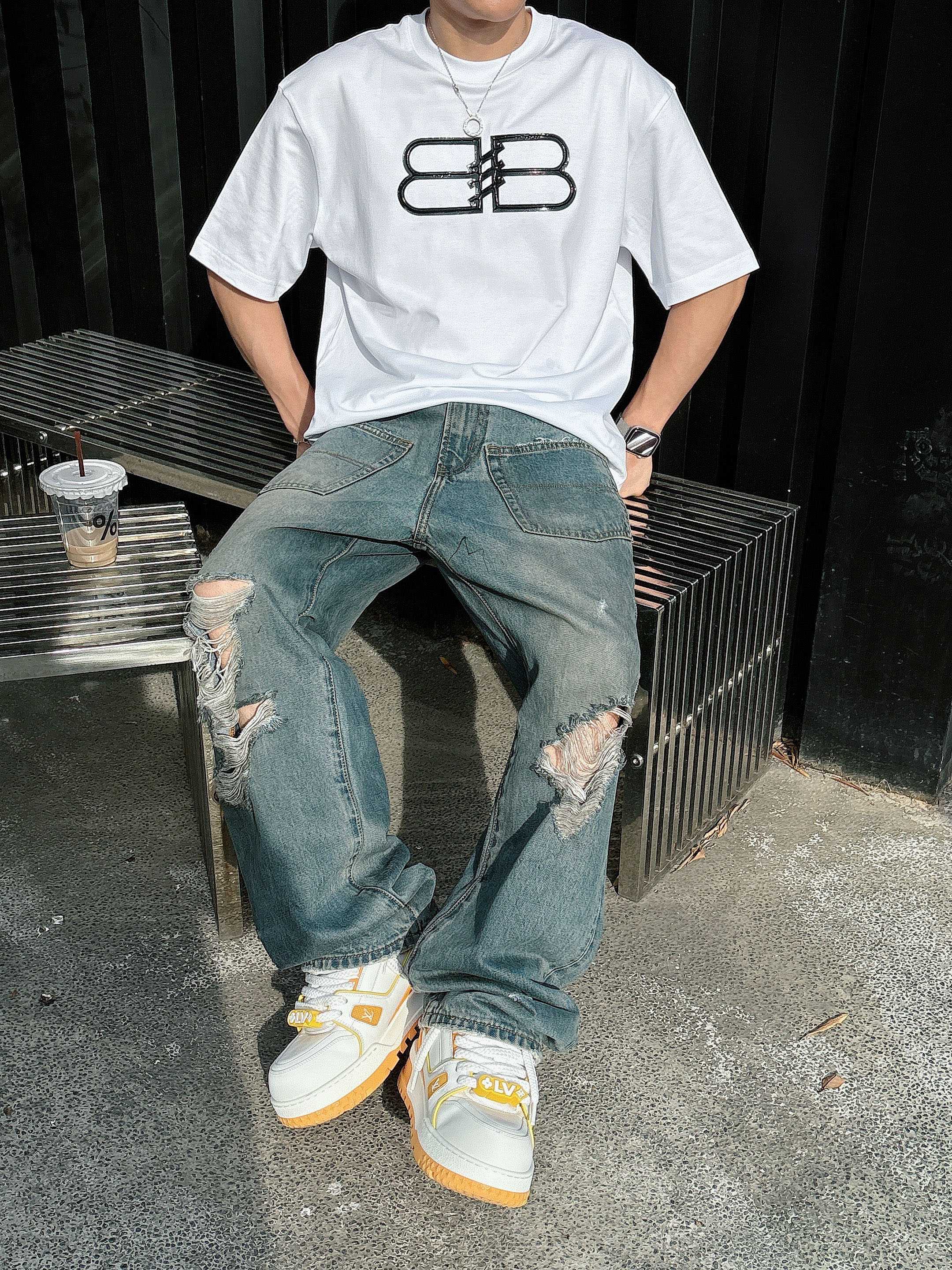 巴黎世家 2025春夏新款首发专柜最新款短袖圆领T恤 高端订制 设计前卫时尚！品牌logo重工艺设计 高