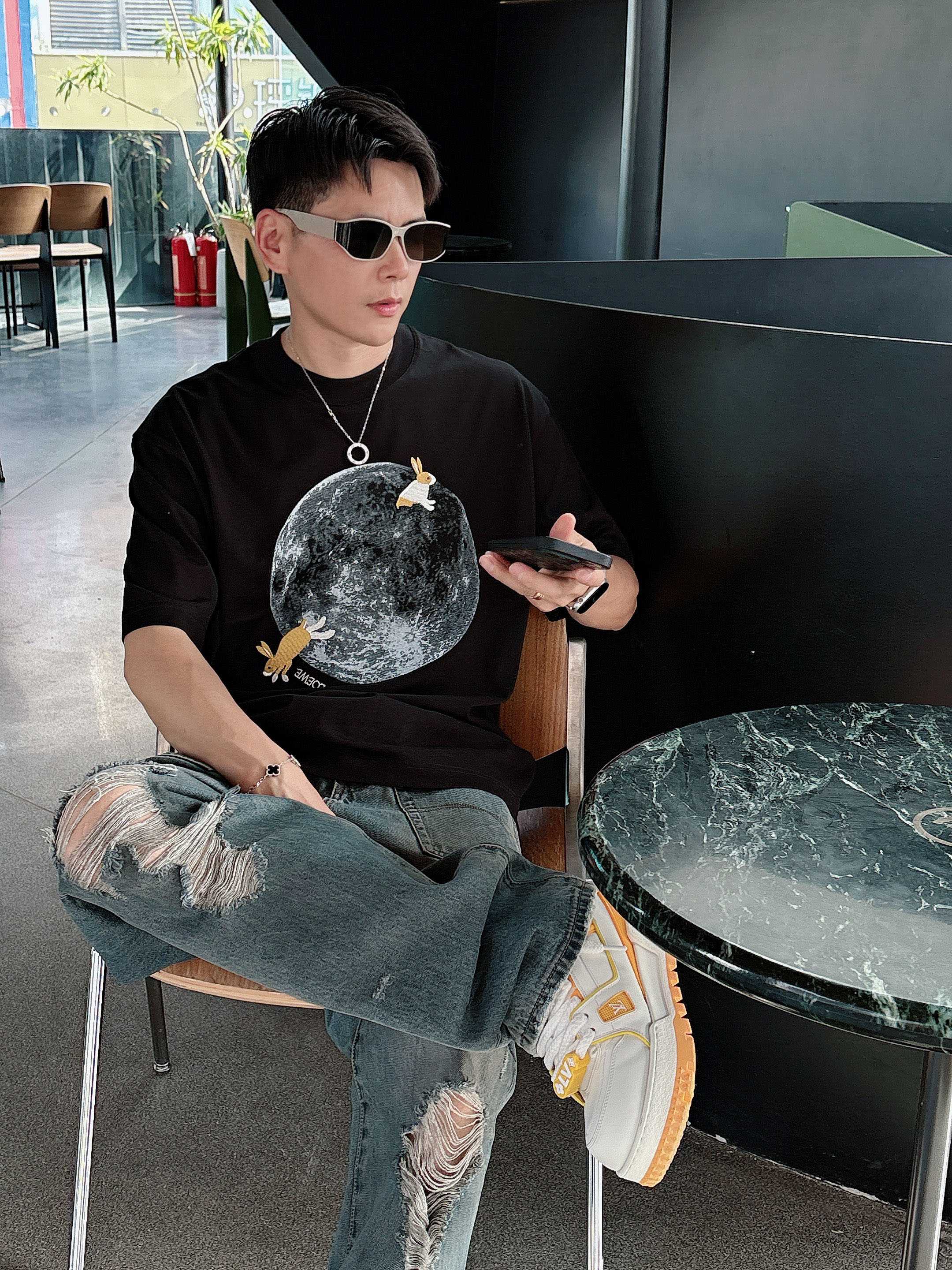 罗意威 2025春夏新款首发专柜最新款短袖圆领T恤 高端订制 设计前卫时尚！品牌logo重工艺设计 高端