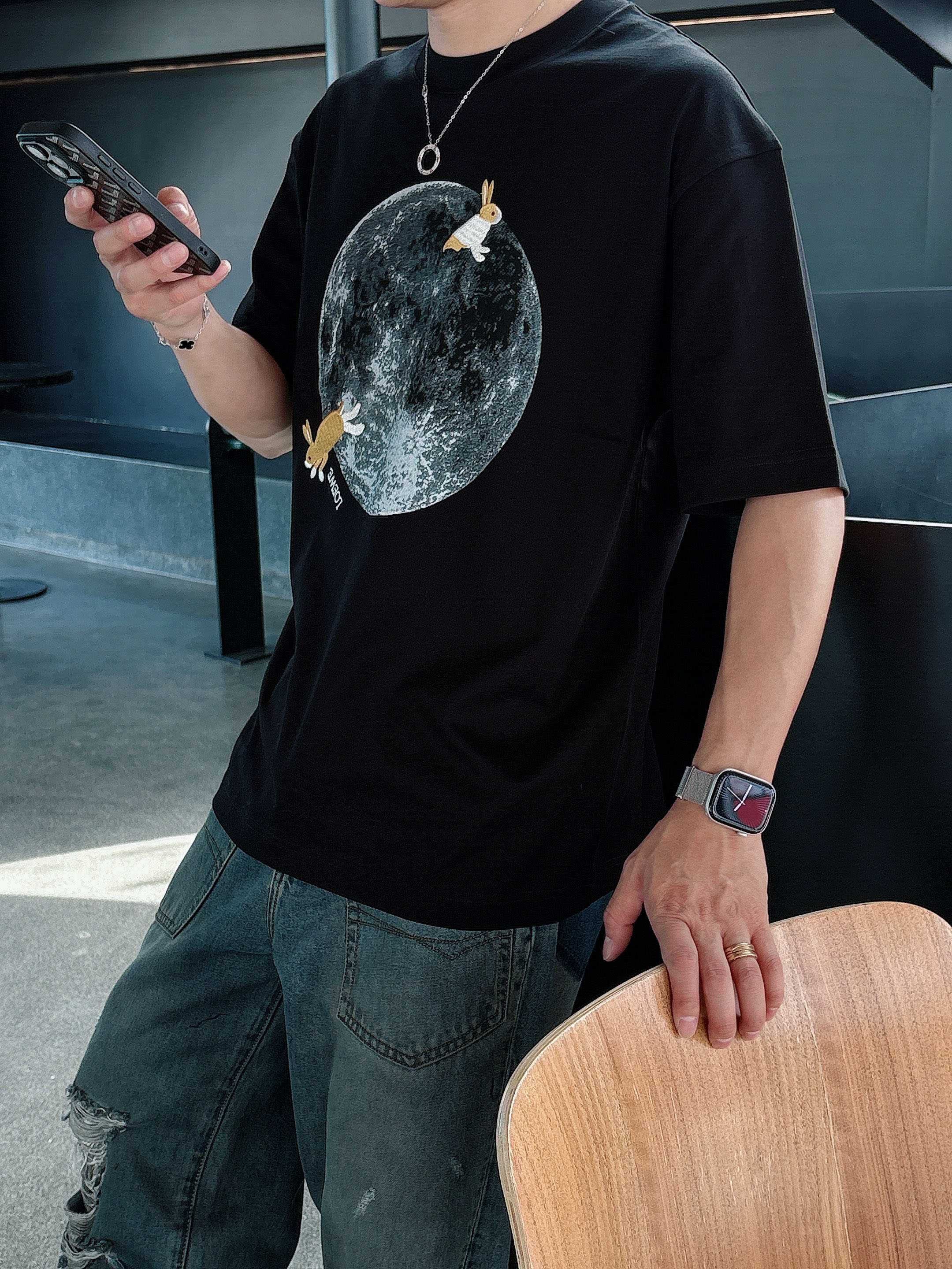 罗意威 2025春夏新款首发专柜最新款短袖圆领T恤 高端订制 设计前卫时尚！品牌logo重工艺设计 高端